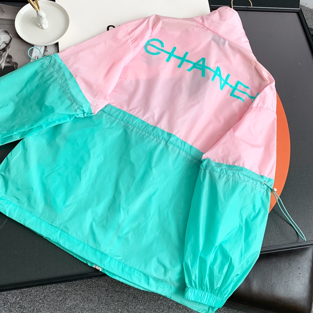 Chanel恶搞印花印花撞色防晒衣图