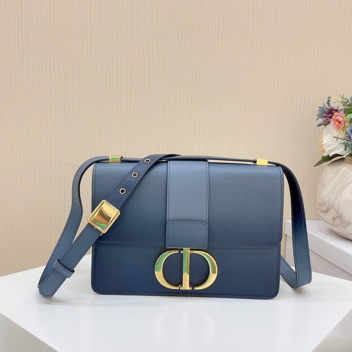 Dior Lady градиентно-синий из овечьей кожи сумка с клапаном и металлической застёжкой