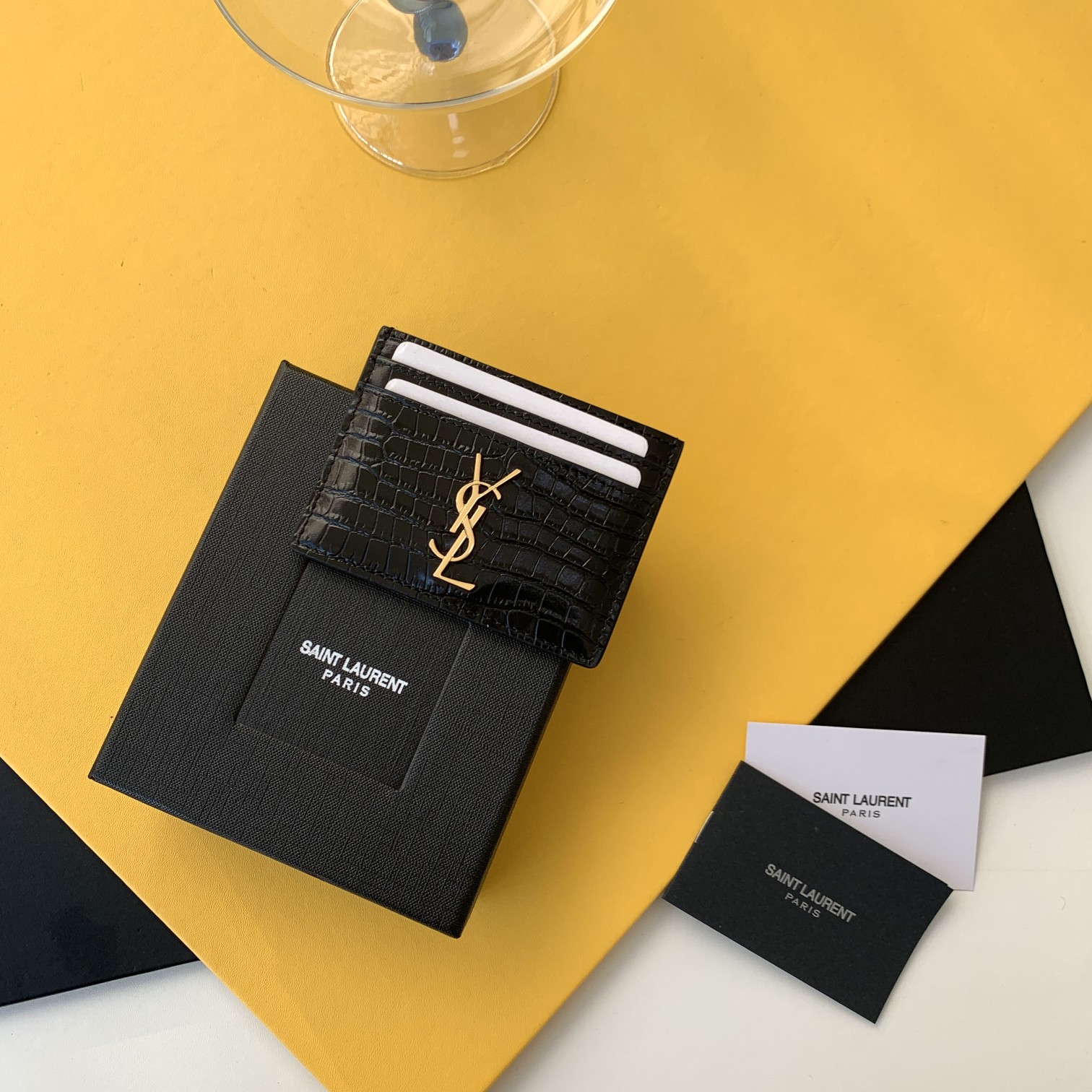 Crocodile Pattern Card Holder Metal Interlocking Jacquard Embossed Stitching Gold Hardware 5 Card Slots
