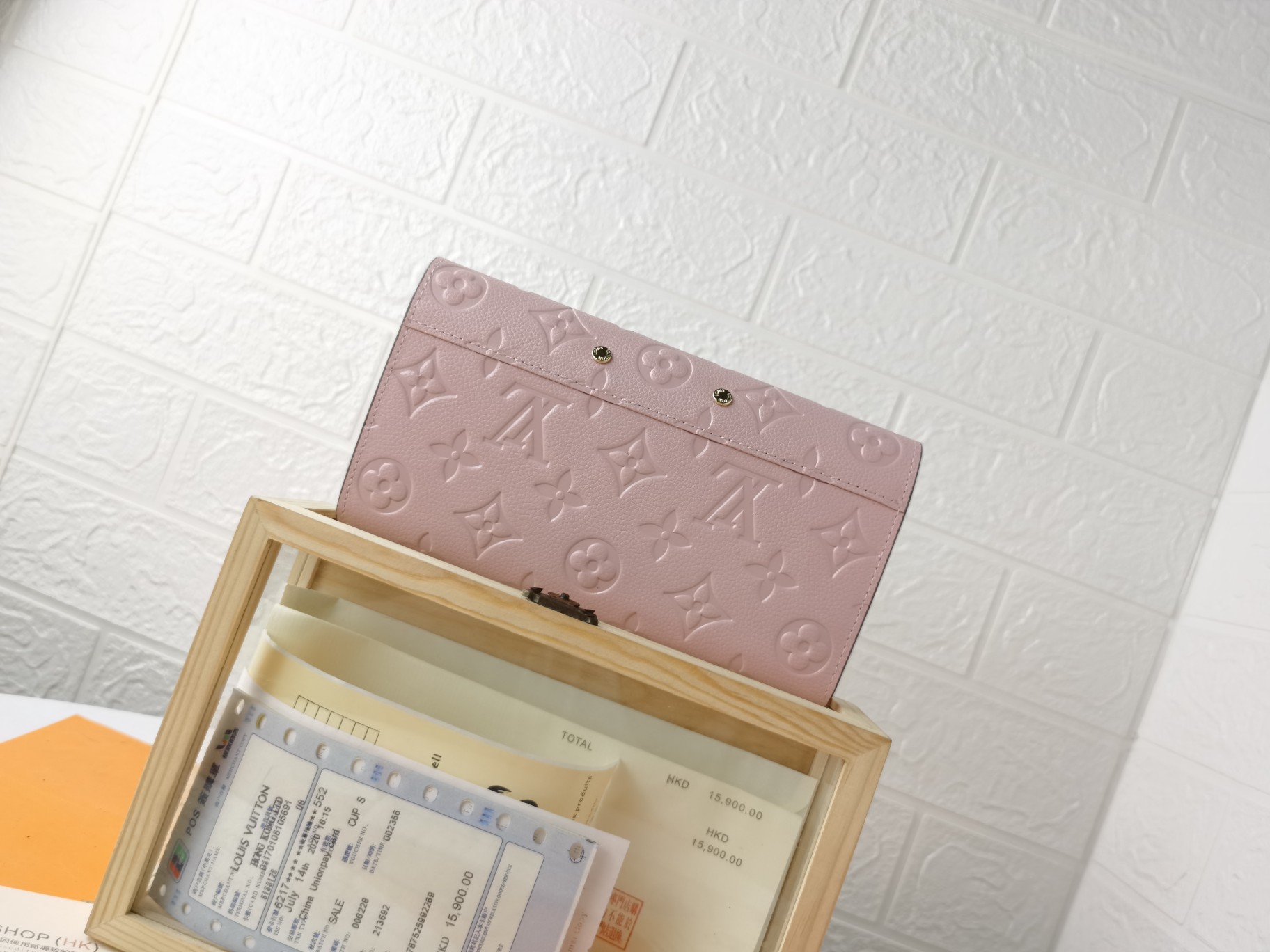 ルイ・ヴィトン METIS 財布 - モノグラムエンプロントレザー・多機能デザイン