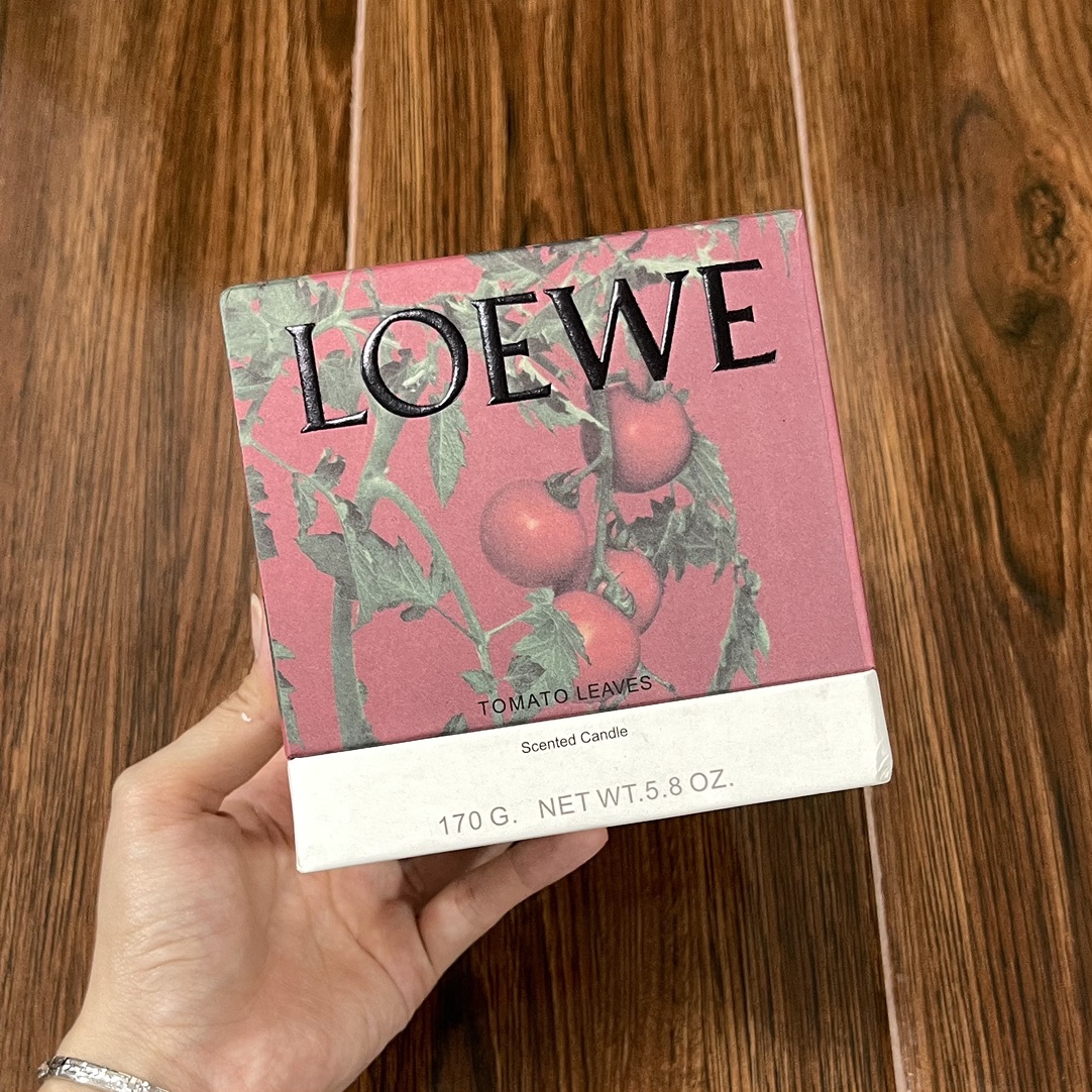 Loewe Tomato Leaves Scented Candle, 170g - Fresh & Natural Fragrance 1 i1621218816 3055 0