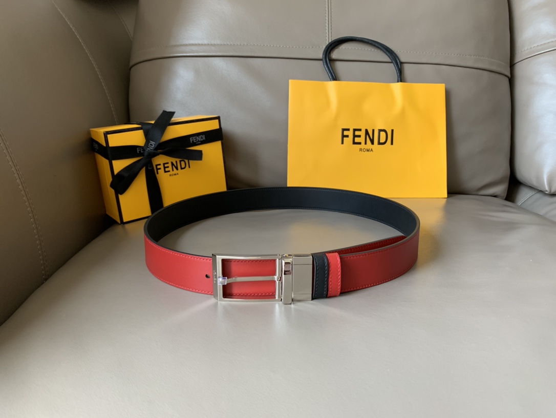 Fendi 五金做工精细 线条流畅 表面光滑 𝐙𝐏电镀工艺 香港通关【𝐇𝐀𝐀𝐒】 进口皮料