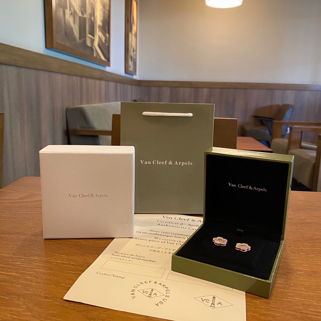 China Replica VCA Jewelry VCAES0403-539