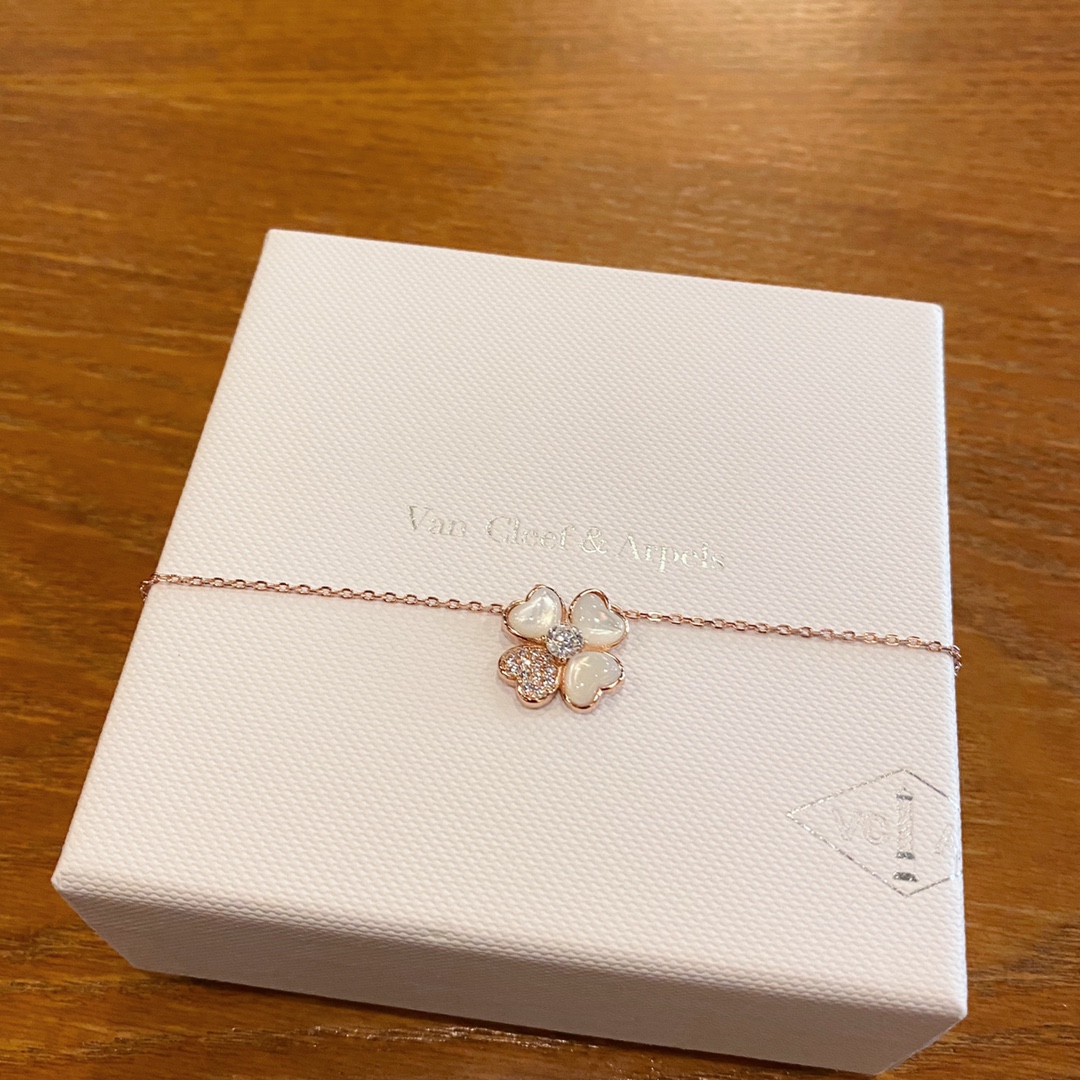 China Replica VCA Jewelry VCAES0403-4915