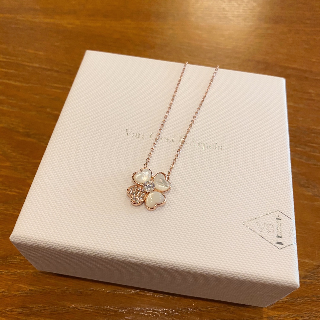 China Replica VCA Jewelry VCAES0403-4915