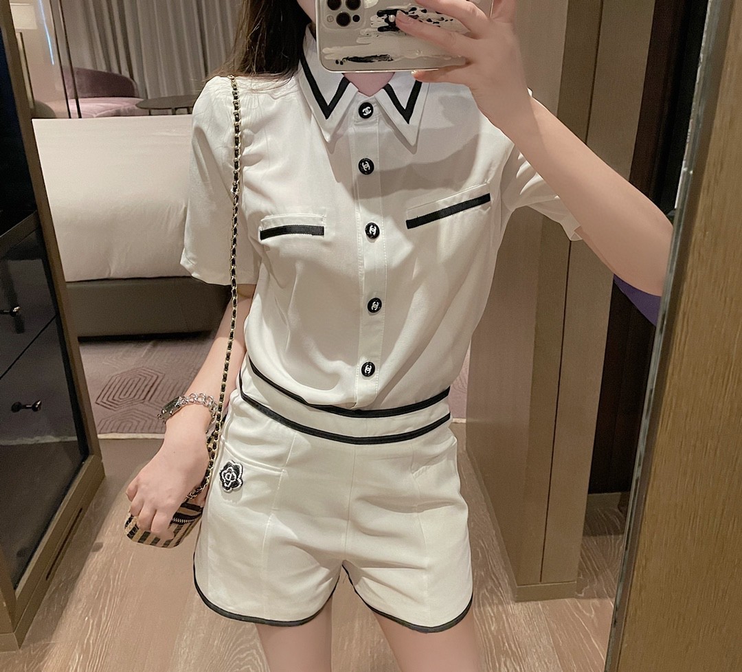 Chanel撞色套装白色SML白富美
