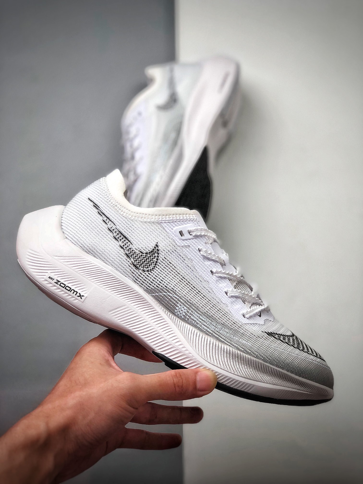 180 耐克Nike ZoomX Vaporfly Next% 马拉松跑步鞋CU4123-100