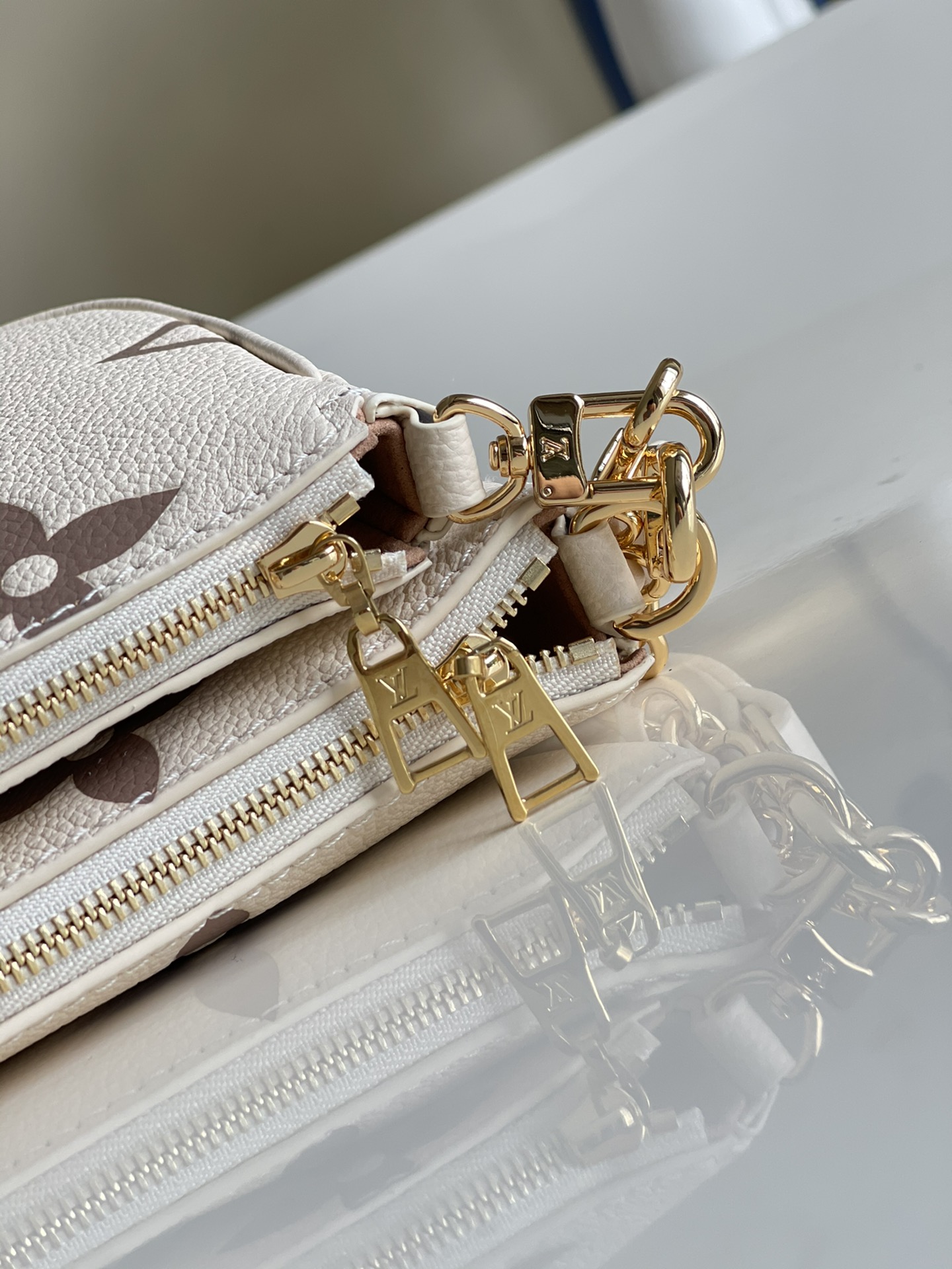 Louis Vuitton Haute Couture Classic Luxury Handbag Shoulder Crossbody 7