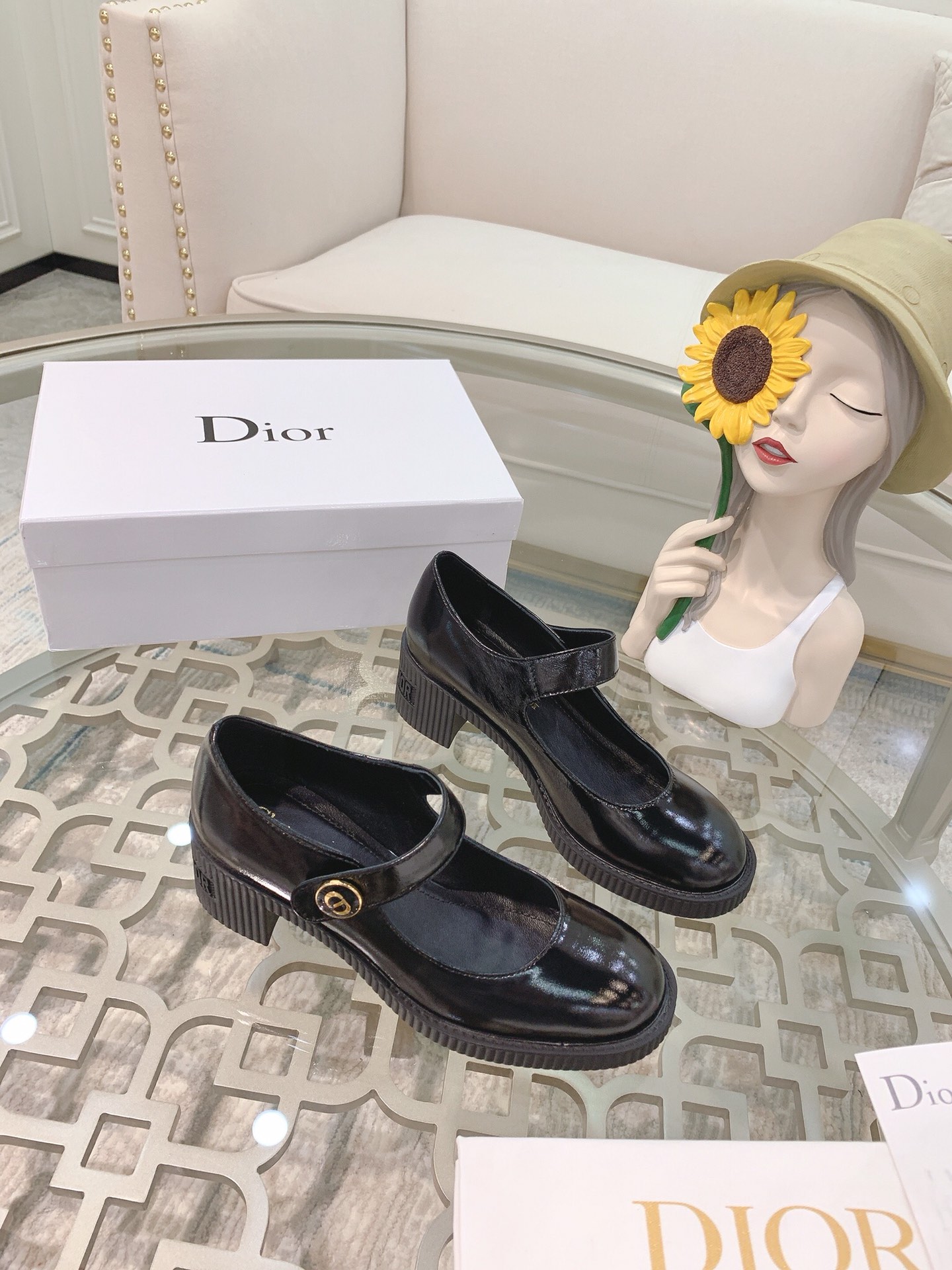 Dior 2022 Haute Couture Boucle en métal à lettres Mary Jane Talon épais Nœud Bout carré Exclusivité mondiale Premier choix du marché