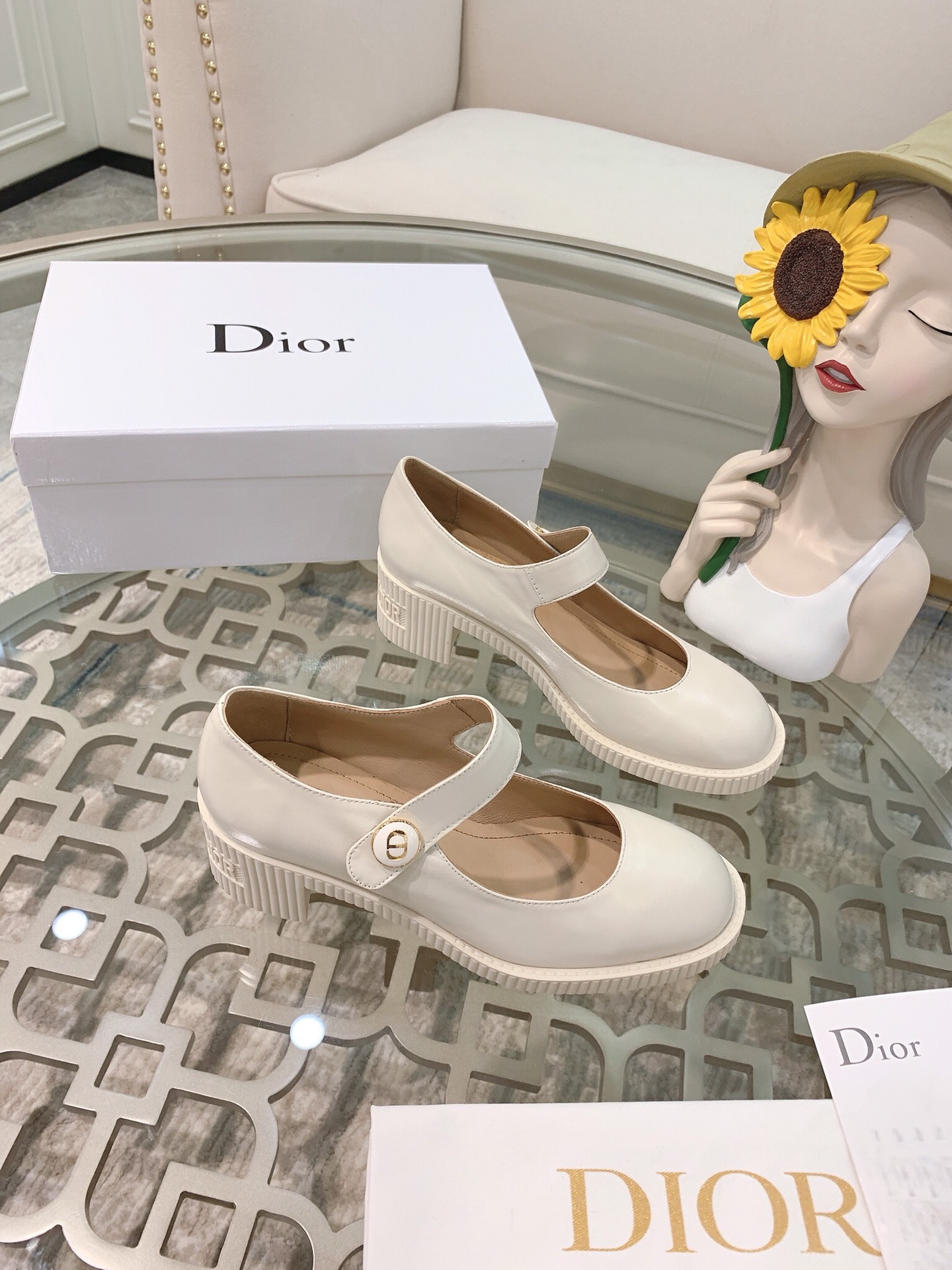 Dior 2022 haute couture boucle en métal à lettres Mary Jane talon épais nœud papillon bout carré première exclusivité marché haut de gamme