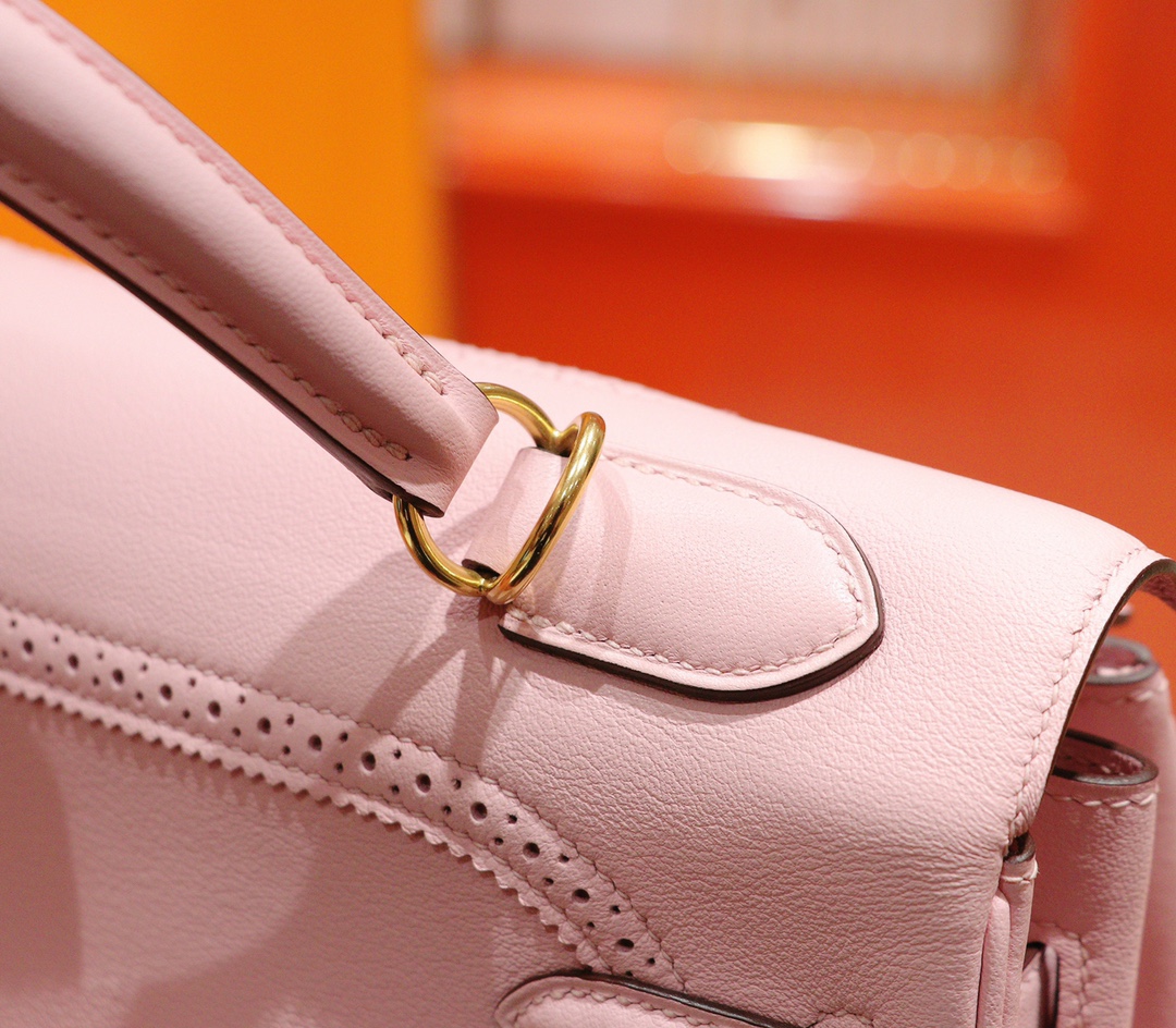 Hermès Kelly 32cm Laitshake Pink Lace Swift Gold Hardware Handbag 8 i1621351596 289 6