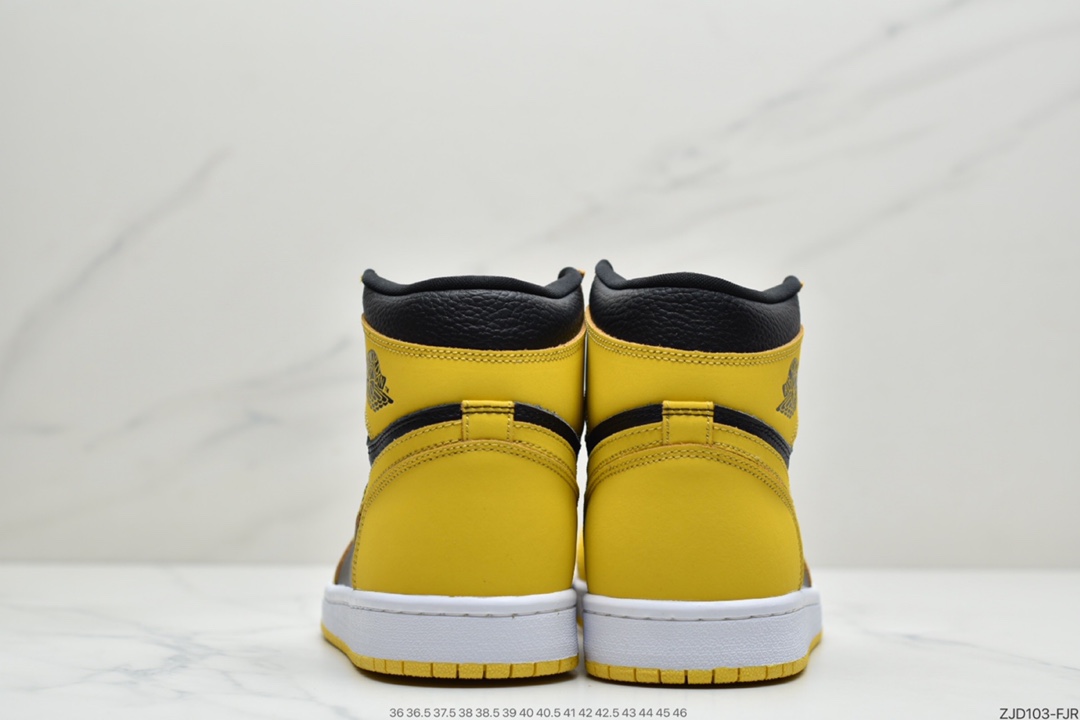 240 耐克Air Jordan 1 High OG 鞋身以黑黄撞色呈现 555088-701