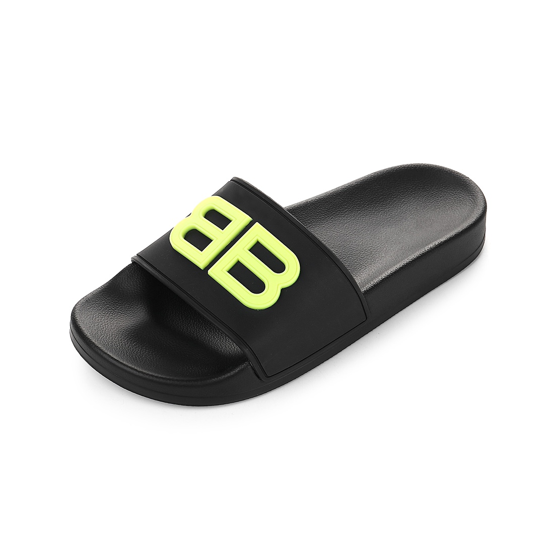 I0   Balenciaga 巴黎世家2021夏季新品、拖鞋式凉鞋。爆款现货发售🎉🎉原版购入开模，原版一致大底私模开版，鞋面原版TPU+内里布开模一字带特别包脚舒适，松口和勒脚都不会有脚感舒适升级版PU发泡脚床 ，记忆回弹所有的材质与工艺原版 100%一致顶级豪华全套包装