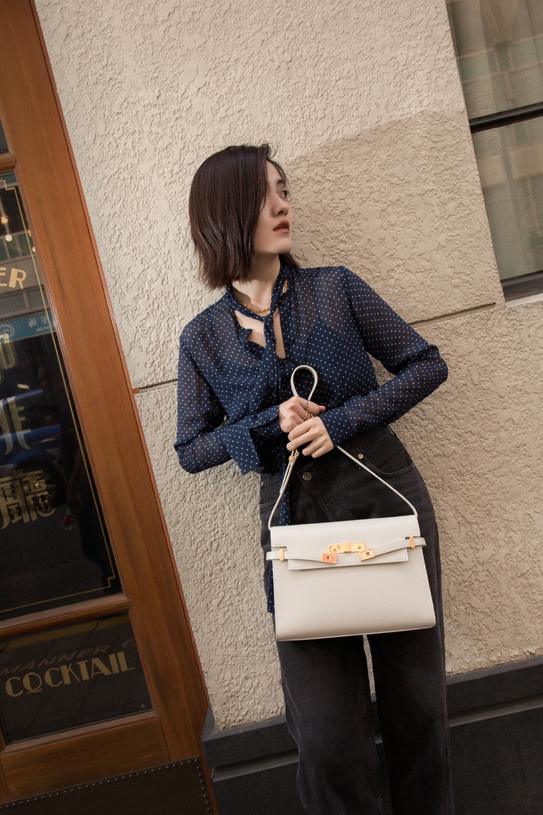 Ysl 𝑴𝒂𝒏𝒉𝒂𝒕𝒕𝒂𝒏 29CM曼哈顿法棍包 579271白色牙签纹金扣