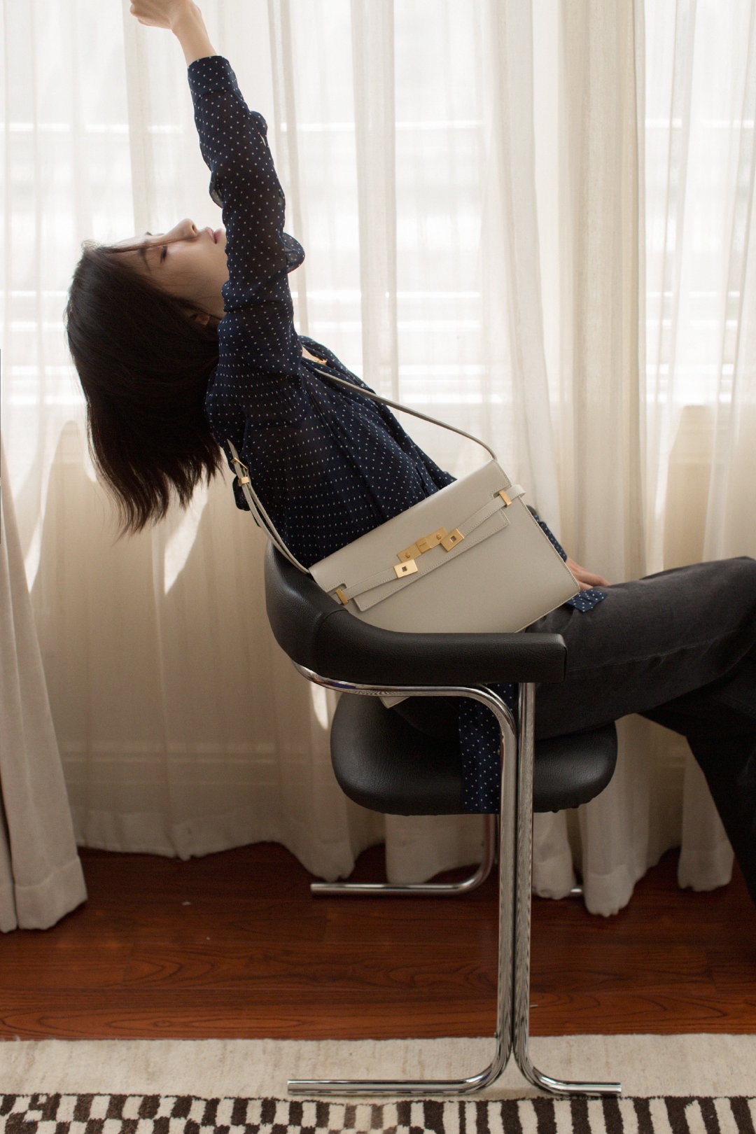 Ysl 𝑴𝒂𝒏𝒉𝒂𝒕𝒕𝒂𝒏 29CM曼哈顿法棍包 579271白色牙签纹金扣