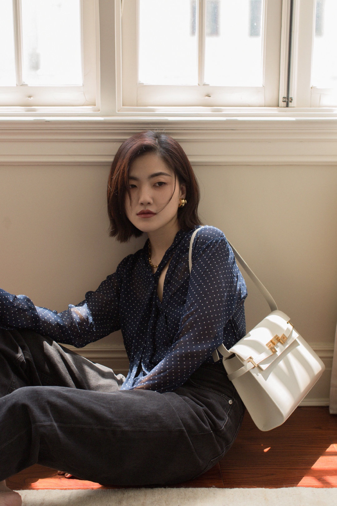 Ysl 𝑴𝒂𝒏𝒉𝒂𝒕𝒕𝒂𝒏 29CM曼哈顿法棍包 579271白色牙签纹金扣