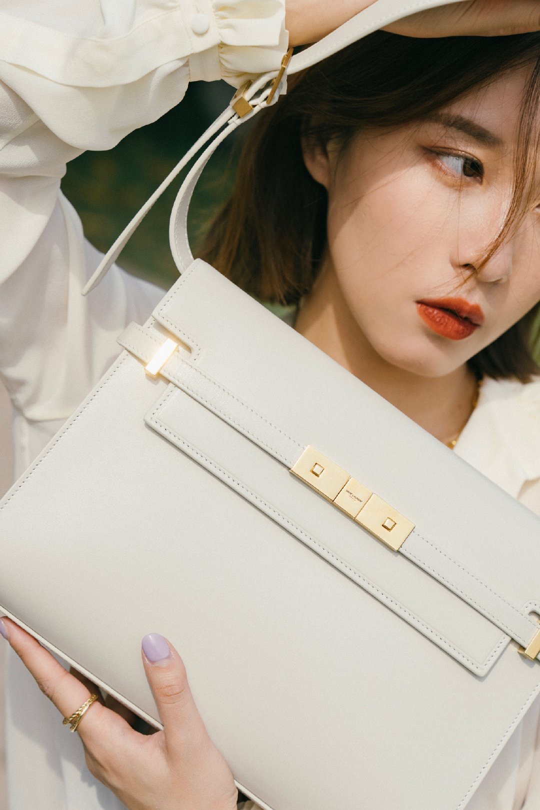 Ysl 𝑴𝒂𝒏𝒉𝒂𝒕𝒕𝒂𝒏 29CM曼哈顿法棍包 579271白色牙签纹金扣