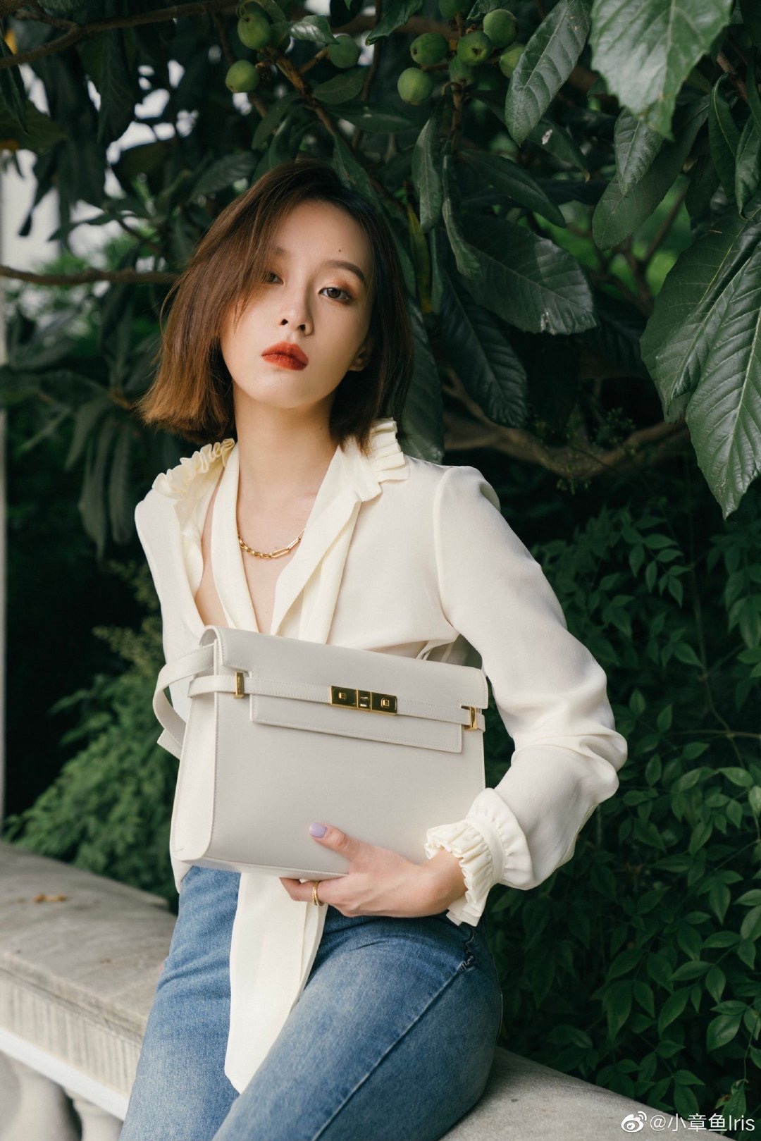 Ysl 𝑴𝒂𝒏𝒉𝒂𝒕𝒕𝒂𝒏 29CM曼哈顿法棍包 579271白色牙签纹金扣