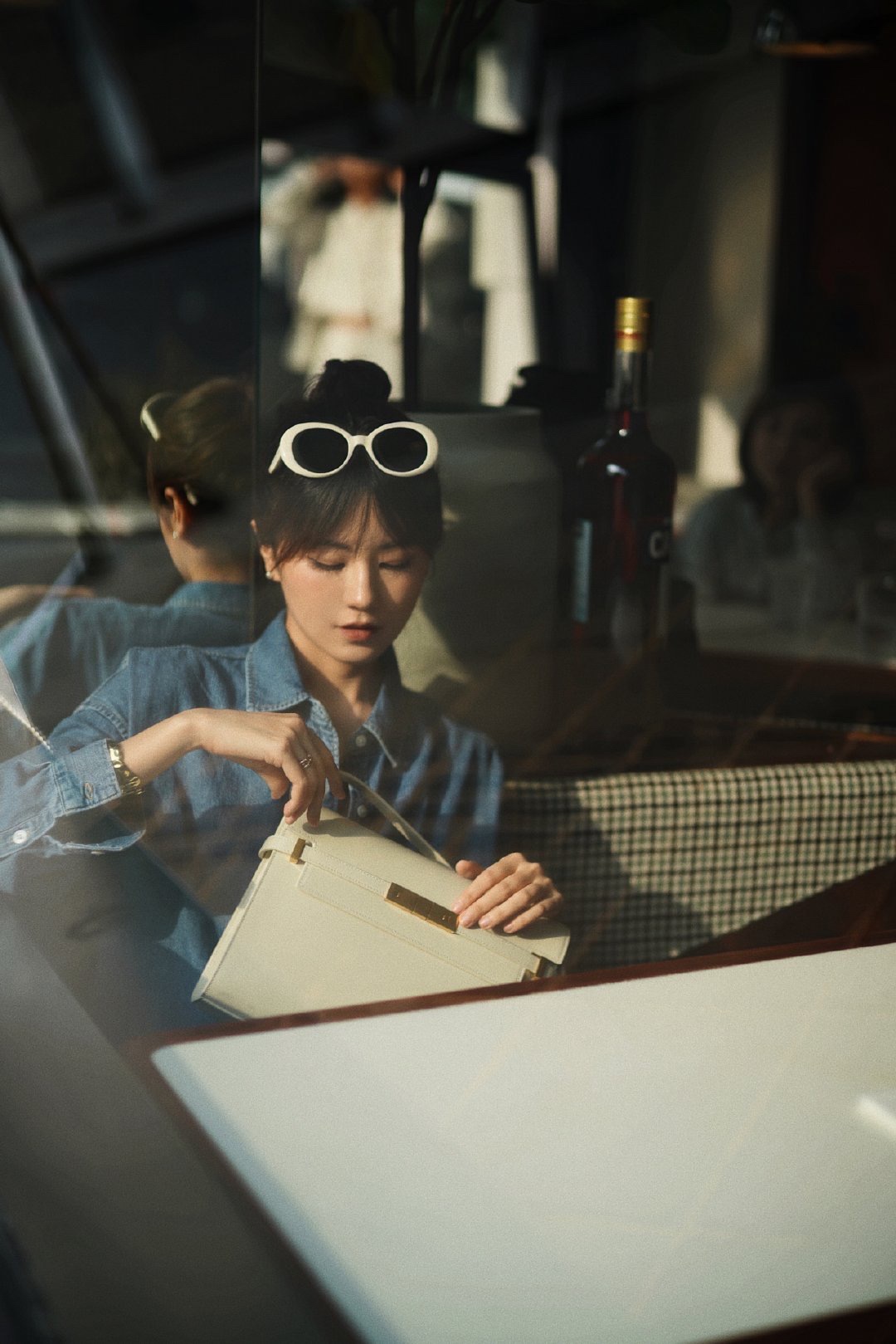 Ysl 𝑴𝒂𝒏𝒉𝒂𝒕𝒕𝒂𝒏 29CM曼哈顿法棍包 579271白色牙签纹金扣