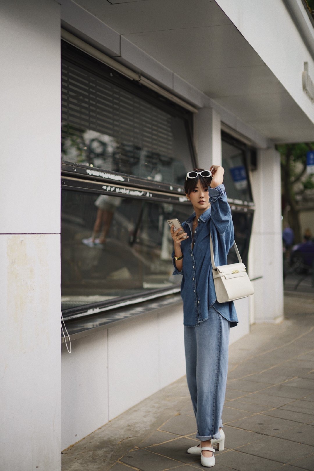 Ysl 𝑴𝒂𝒏𝒉𝒂𝒕𝒕𝒂𝒏 29CM曼哈顿法棍包 579271白色牙签纹金扣