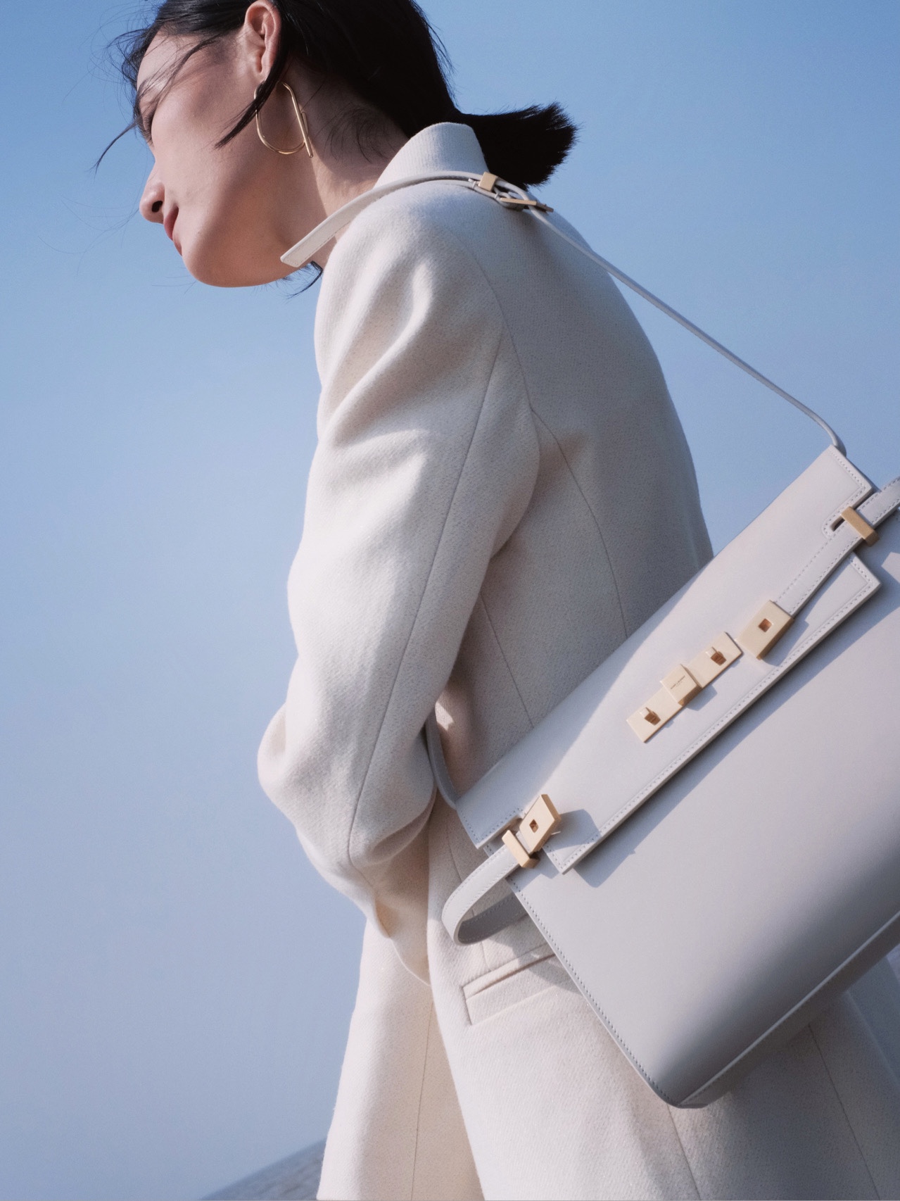 Ysl 𝑴𝒂𝒏𝒉𝒂𝒕𝒕𝒂𝒏 29CM曼哈顿法棍包 579271白色牙签纹金扣