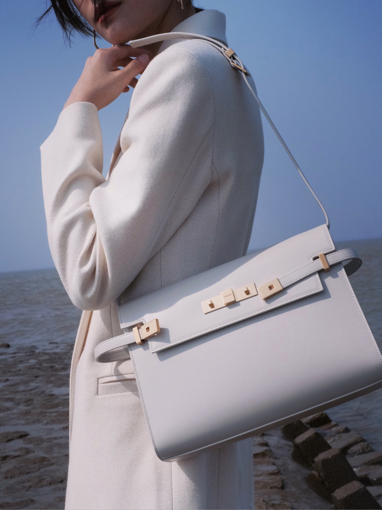 Ysl 𝑴𝒂𝒏𝒉𝒂𝒕𝒕𝒂𝒏 29CM曼哈顿法棍包 579271白色牙签纹金扣