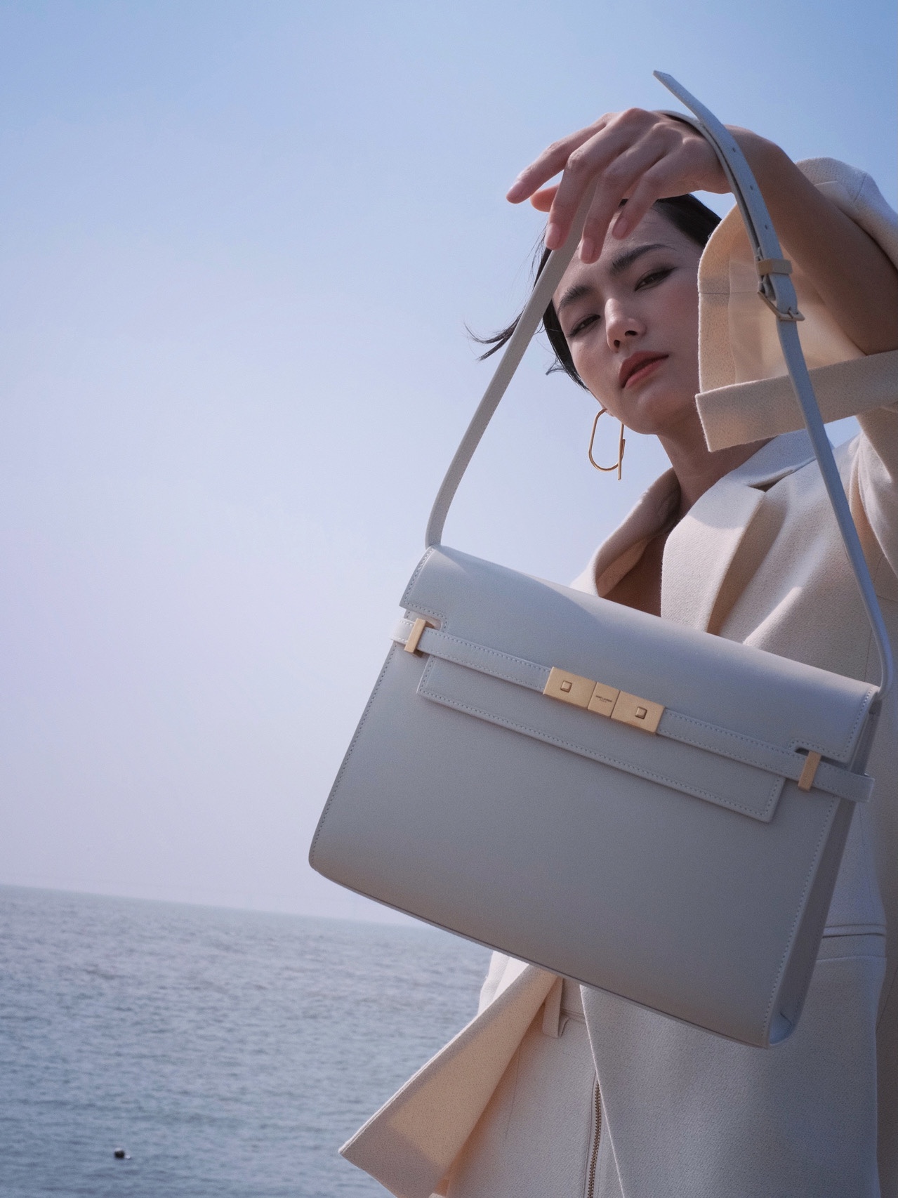 Ysl 𝑴𝒂𝒏𝒉𝒂𝒕𝒕𝒂𝒏 29CM曼哈顿法棍包 579271白色牙签纹金扣