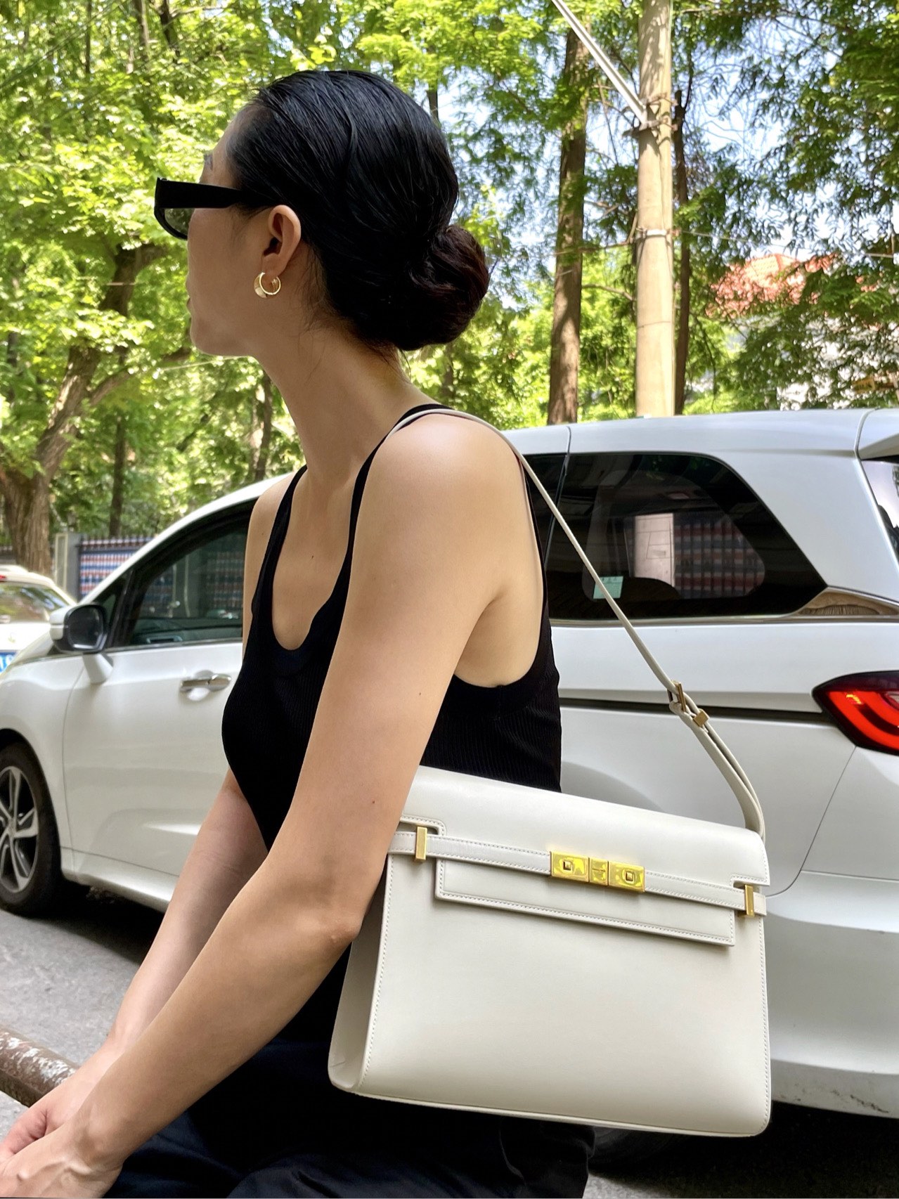 Ysl 𝑴𝒂𝒏𝒉𝒂𝒕𝒕𝒂𝒏 29CM曼哈顿法棍包 579271白色牙签纹金扣