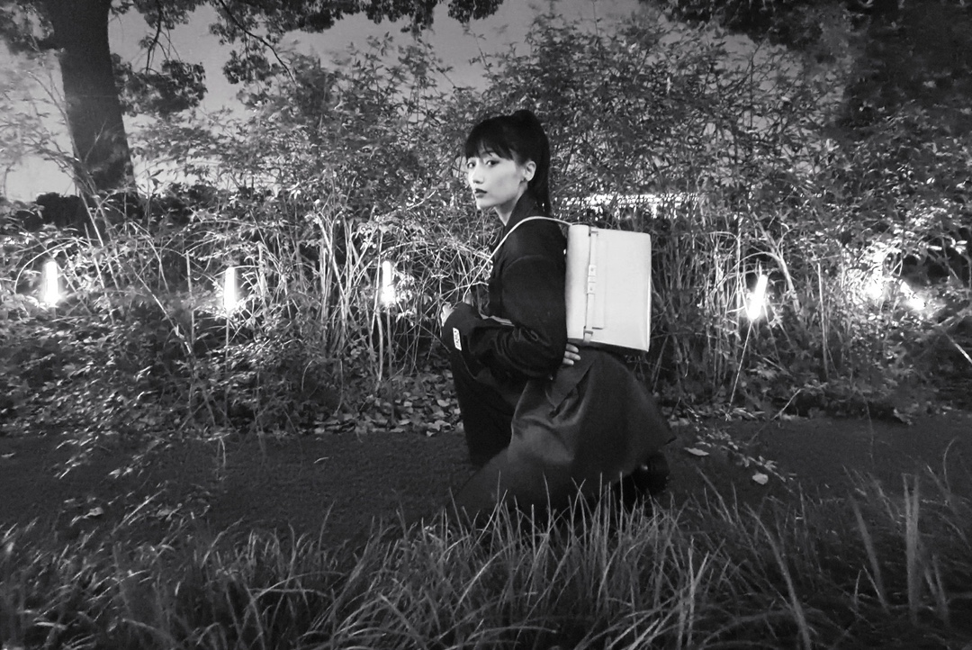 Ysl 𝑴𝒂𝒏𝒉𝒂𝒕𝒕𝒂𝒏 29CM曼哈顿法棍包 579271白色牙签纹金扣