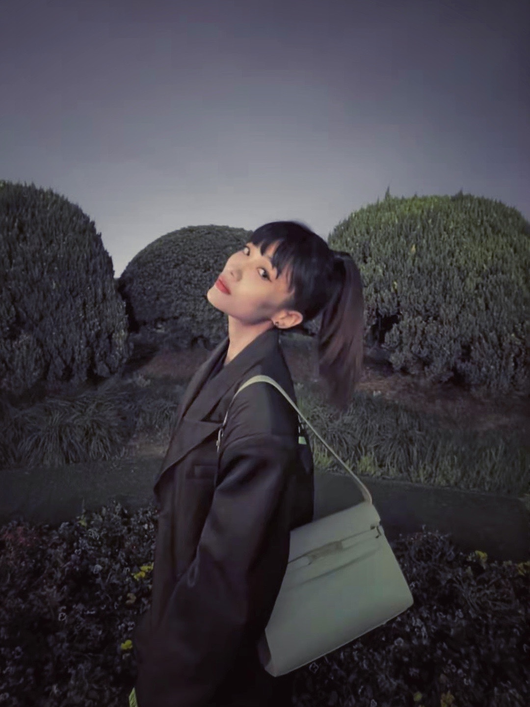 Ysl 𝑴𝒂𝒏𝒉𝒂𝒕𝒕𝒂𝒏 29CM曼哈顿法棍包 579271白色牙签纹金扣