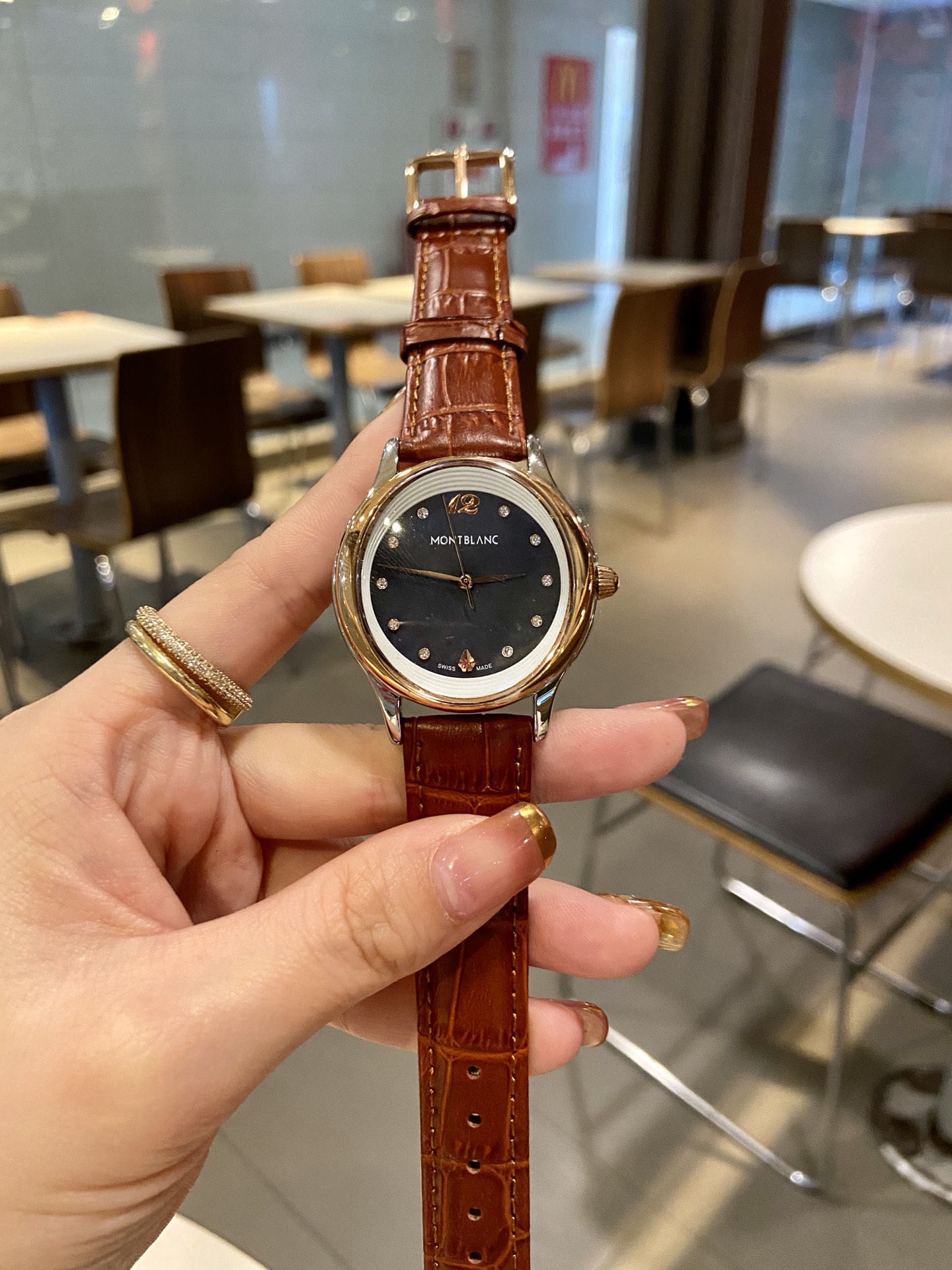 Luxury Watches and Belts: Marlboro and Montblanc Collections for Elegance and Durability