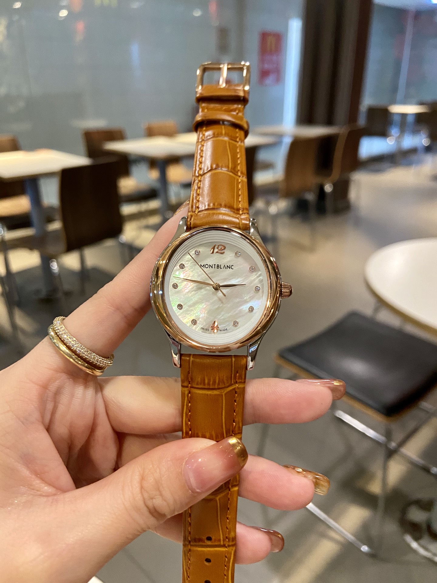 Luxury Watches and Belts: Marlboro and Montblanc Collections for Elegance and Durability - 图片 2