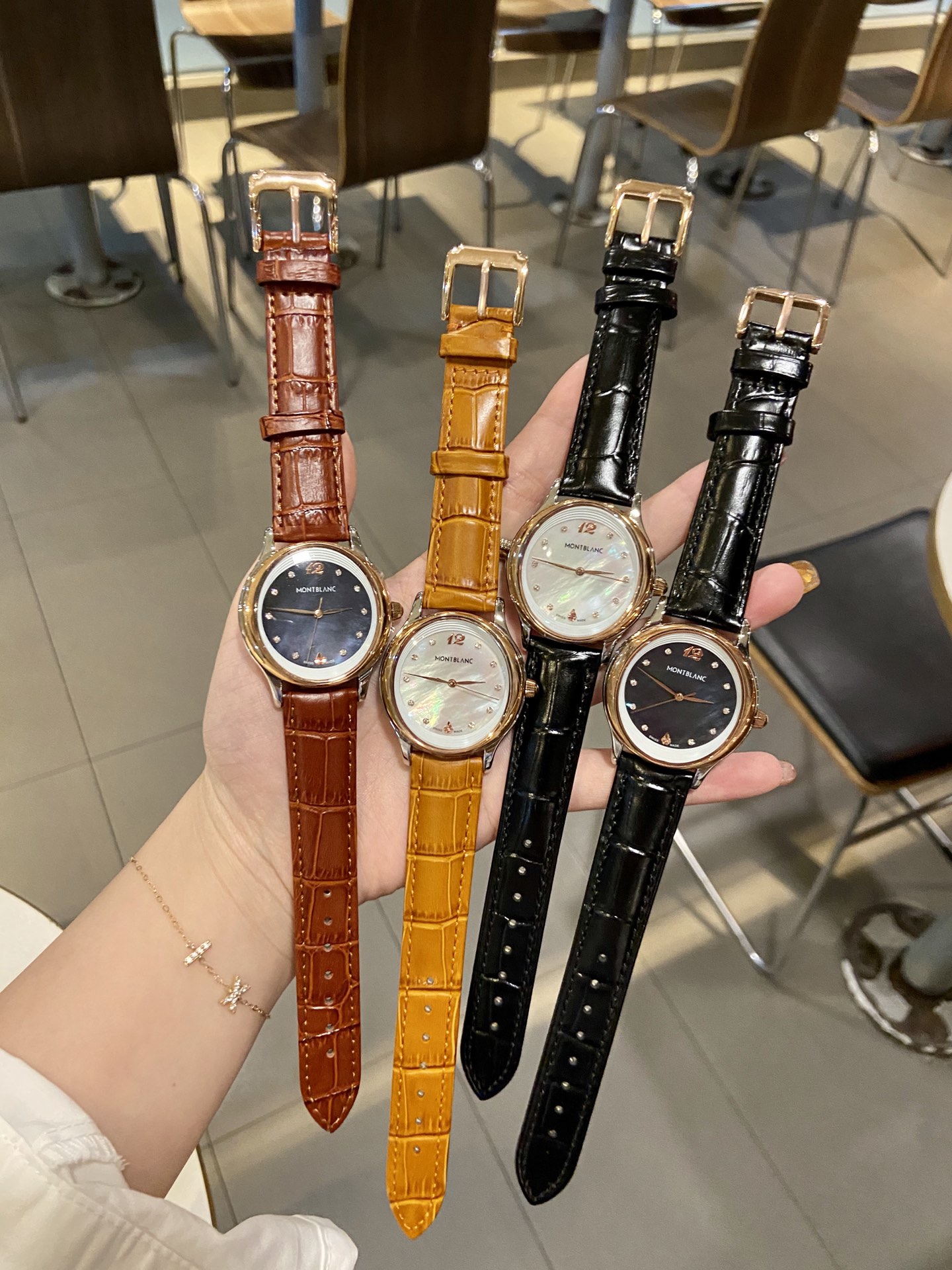 Luxury Watches and Belts: Marlboro and Montblanc Collections for Elegance and Durability - 图片 9