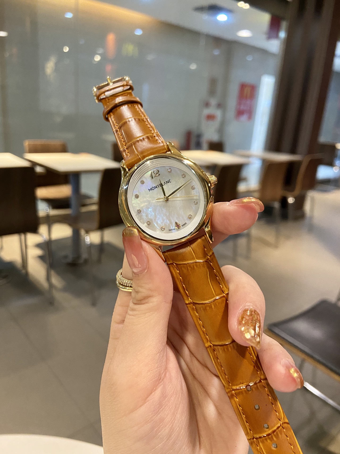 Luxury Watches and Belts: Marlboro and Montblanc Craft Noble Timepieces and Comfortable Accessories - 图片 3