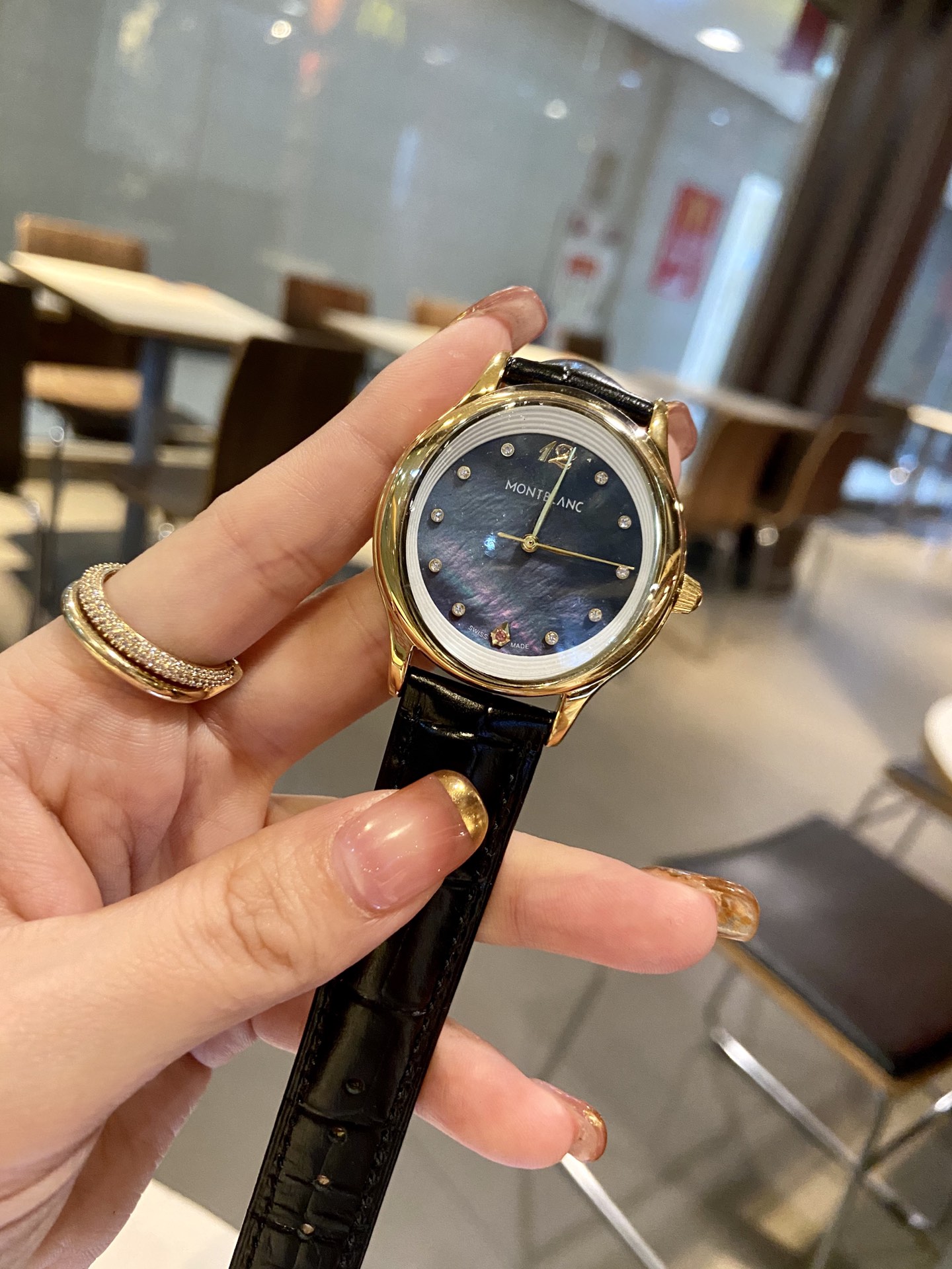 Luxury Watches and Belts: Marlboro and Montblanc Craft Noble Timepieces and Comfortable Accessories - 图片 4