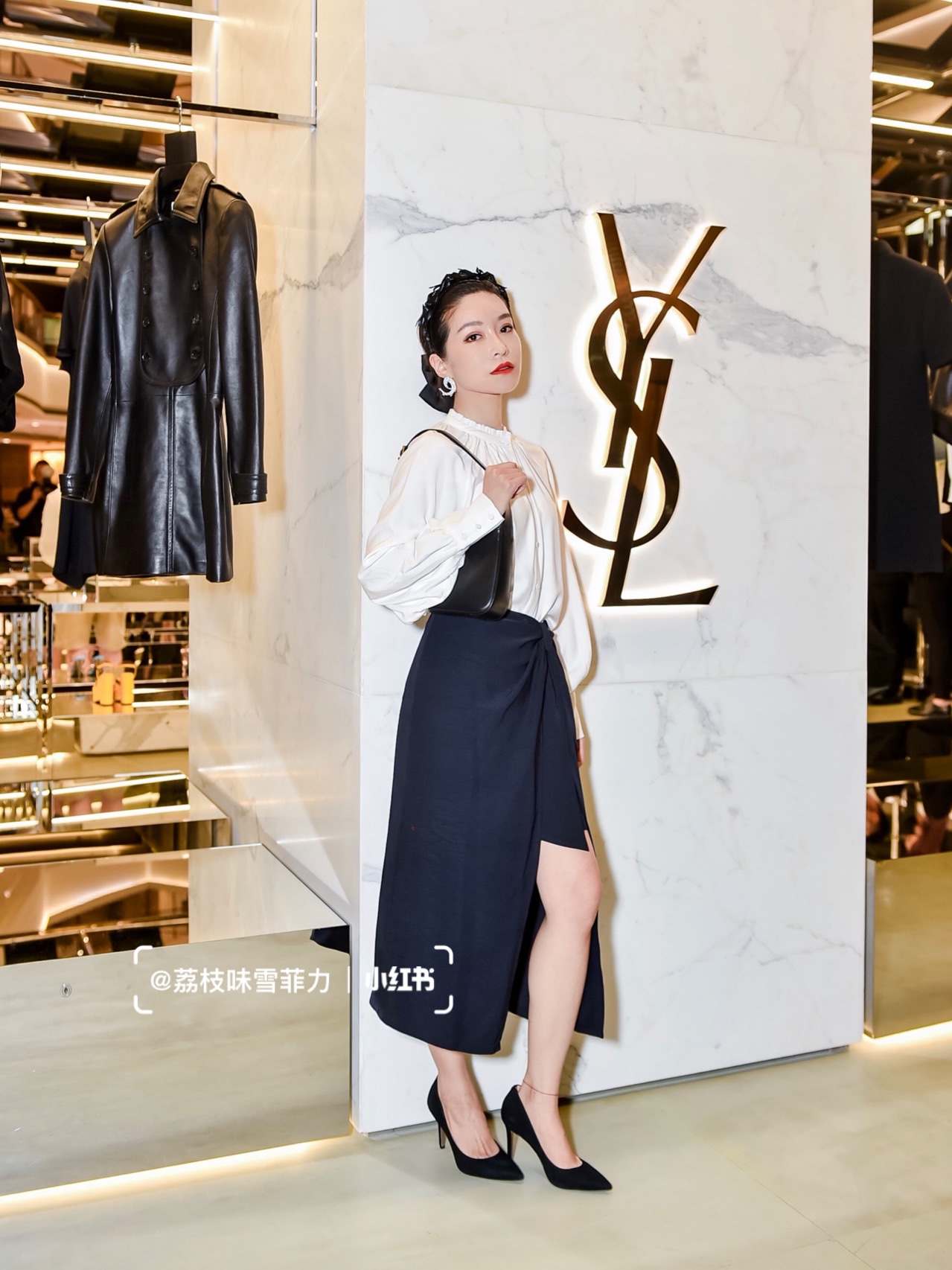 Saint laurent Ysl LE 5 À 7 平纹腋下包 657228黑色