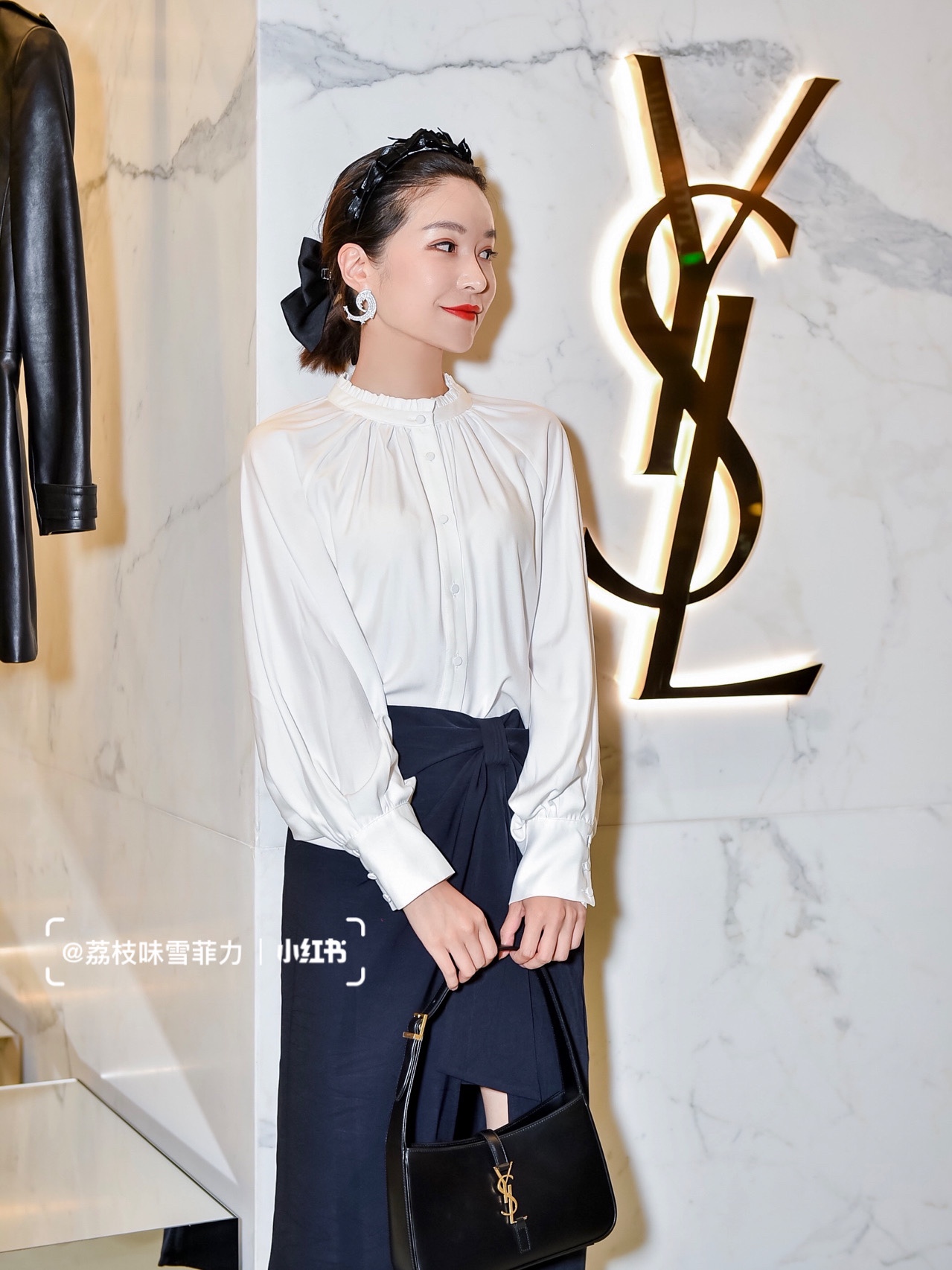 Saint laurent Ysl LE 5 À 7 平纹腋下包 657228黑色