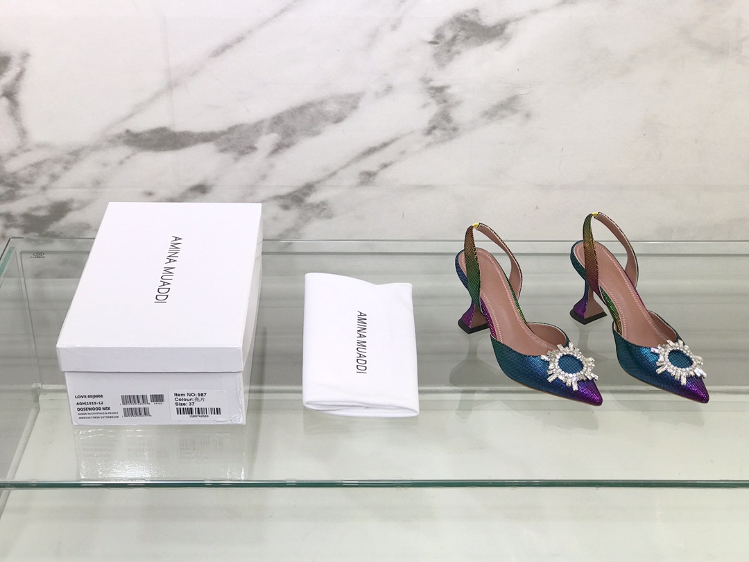 NO:240376,Amina Muaddi, a highly anticipated designer in Italy, designed new spring and summer sun buckle rhinestone high heels, original silk material, imported lambskin footbed, Italian imported leather sole (with injection molding and non-slip) Heel height 8cm, 10cm size 35-39 (34, 40, 41 custom-made, non-returning), high heels, sheepskin, real silk, Leather soles19860909Amina Muaddi 意大利备受瞩目的设计师 设计的春夏新款太阳扣水钻高跟鞋 原版真丝材料,进口小羊皮垫脚,意大利进口真皮大底（带注塑防滑） 跟高8cm、10cm size35-39（34、40、41定制不退换）,高跟鞋,high heels,sheepskin,real silk,Leather soles,Women's Shoes