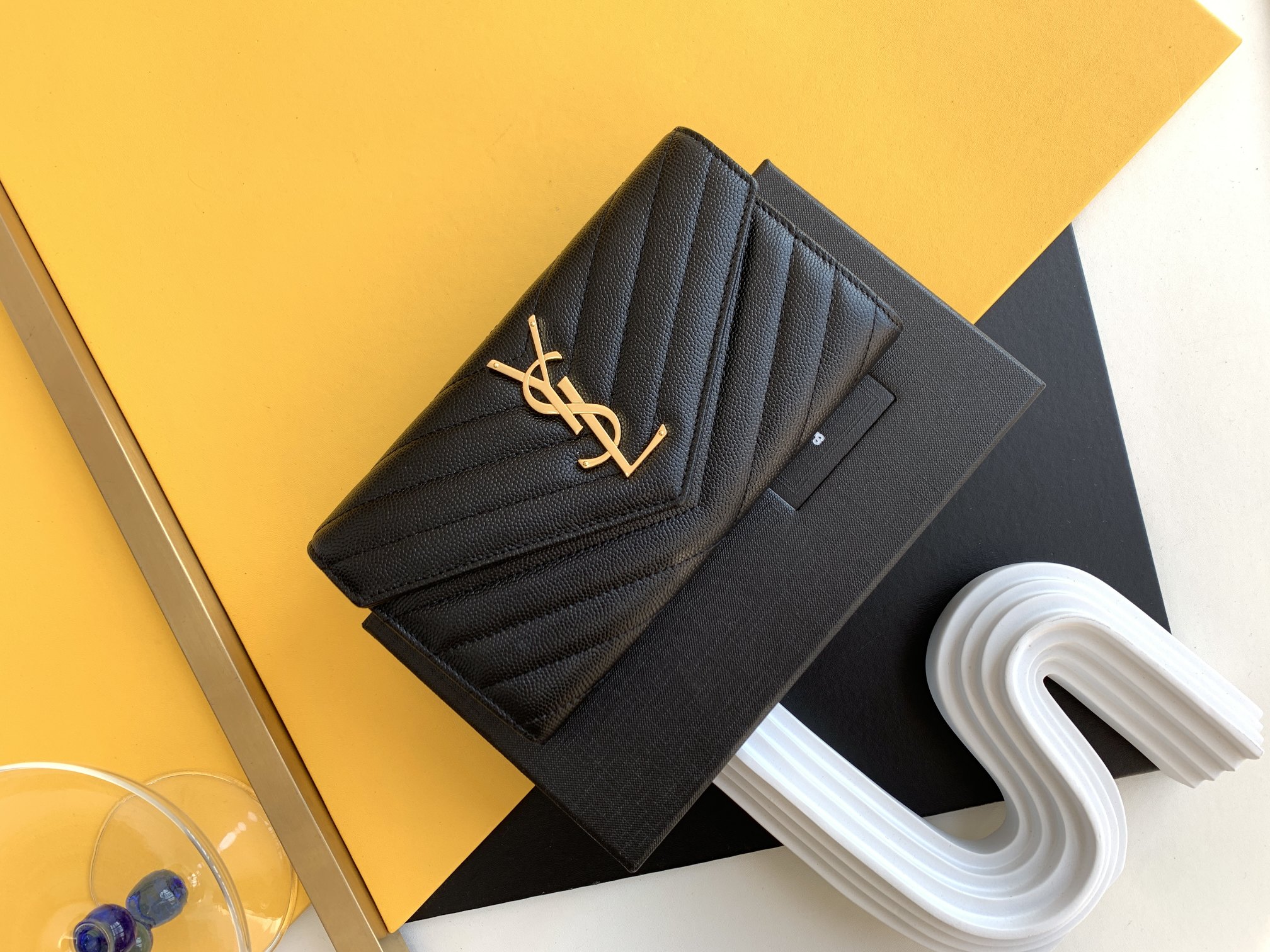 Envelope Long Wallet Caviar Calfskin Black Gold Hardware