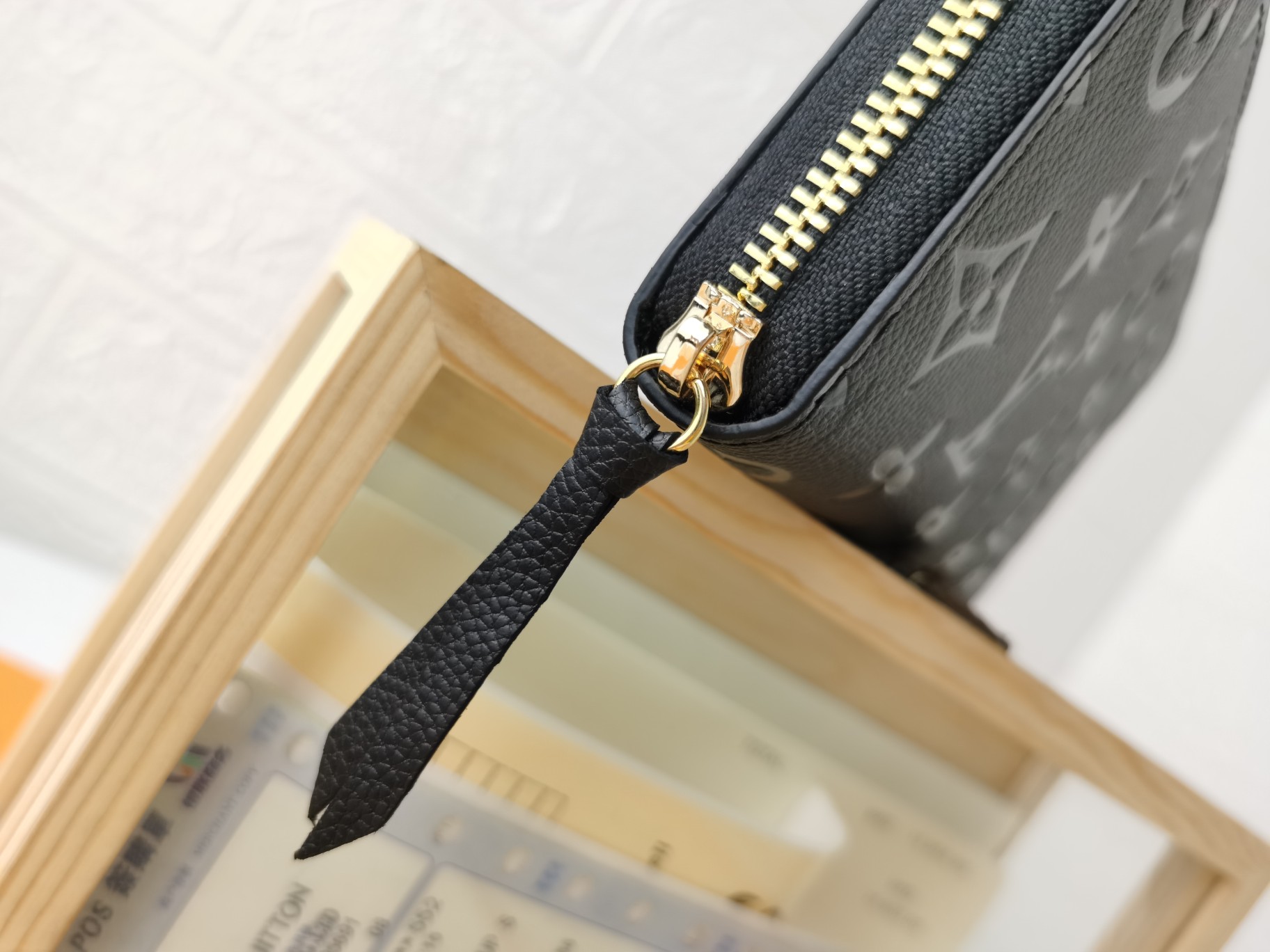 Louis Vuitton M60171 Clemence 財布 - モノグラム・アンプリント革製
