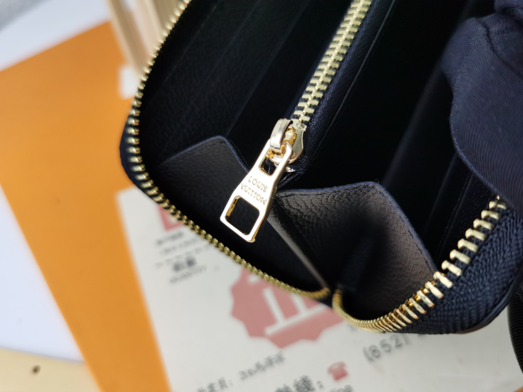 Louis Vuitton M60171 Clemence 財布 - モノグラム・アンプリント革製