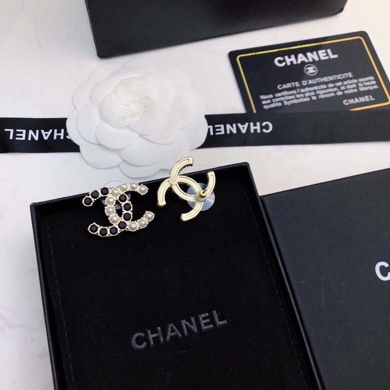 Chanel Серьги гвоздики