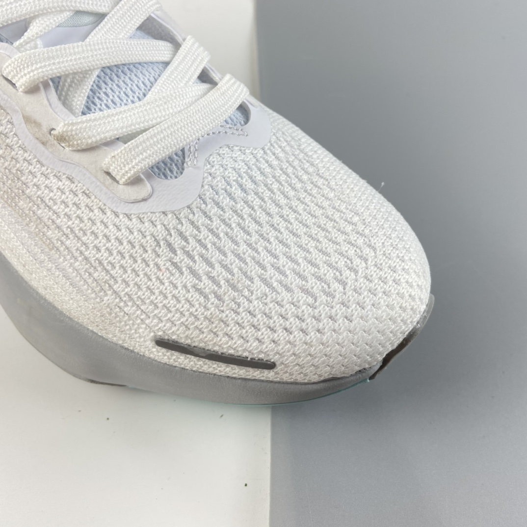 P200 Nike React Infinity Run Flyknit  全新跑步鞋系列 缓震保护编织透气休闲运动跑步鞋 CT2228-100