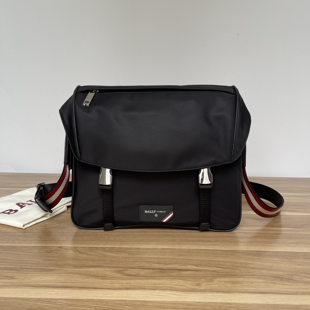 Bally Fabro Black Nylon Messenger Bag with Stripe Detail - Stylish & Durable 2 i1621509661 2051 0