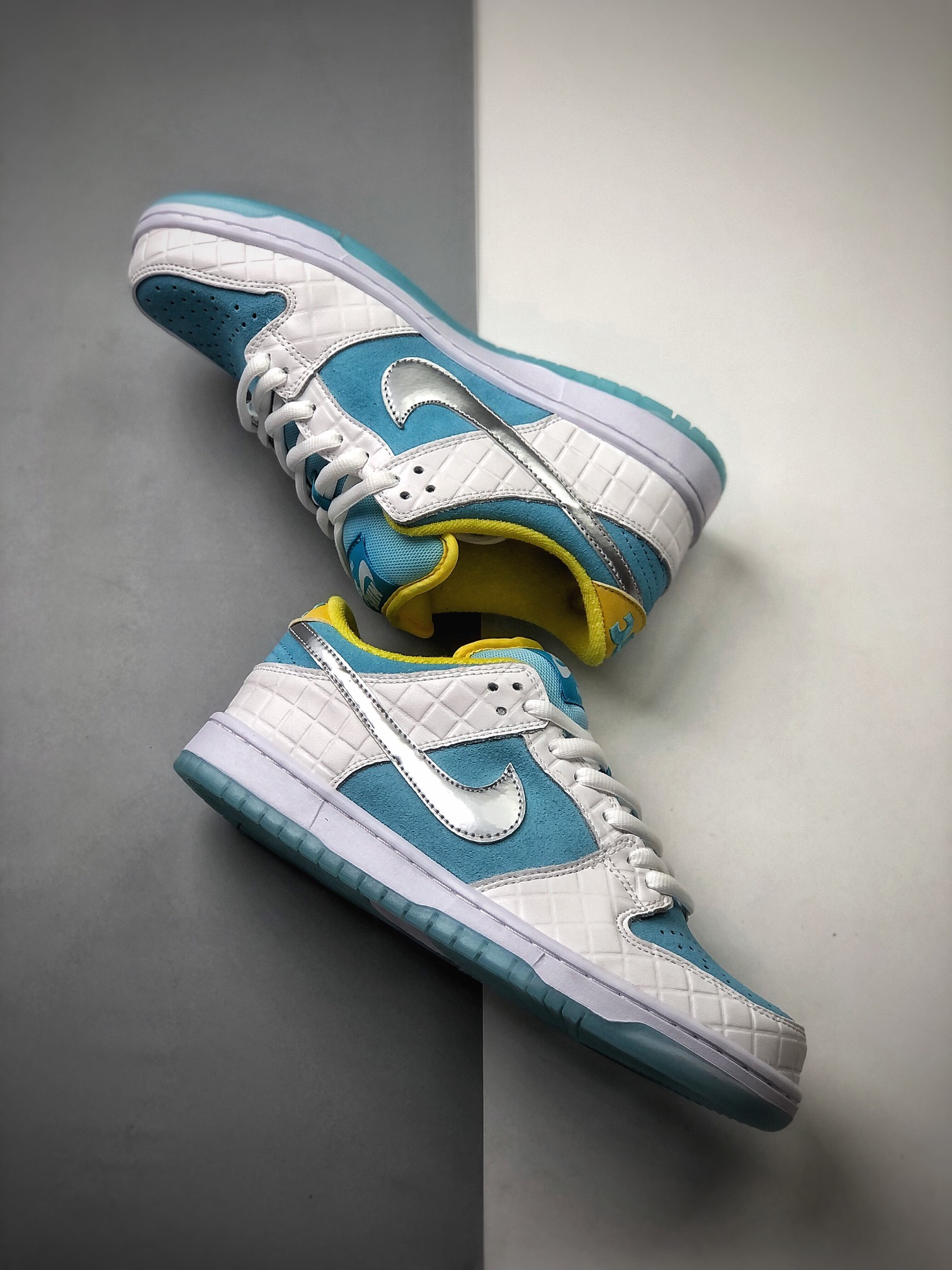 180  FTC X Nike SB DuNIKE Low 白银蓝配色 扣篮系列复古低帮休闲运动滑板板鞋Dh7687-400