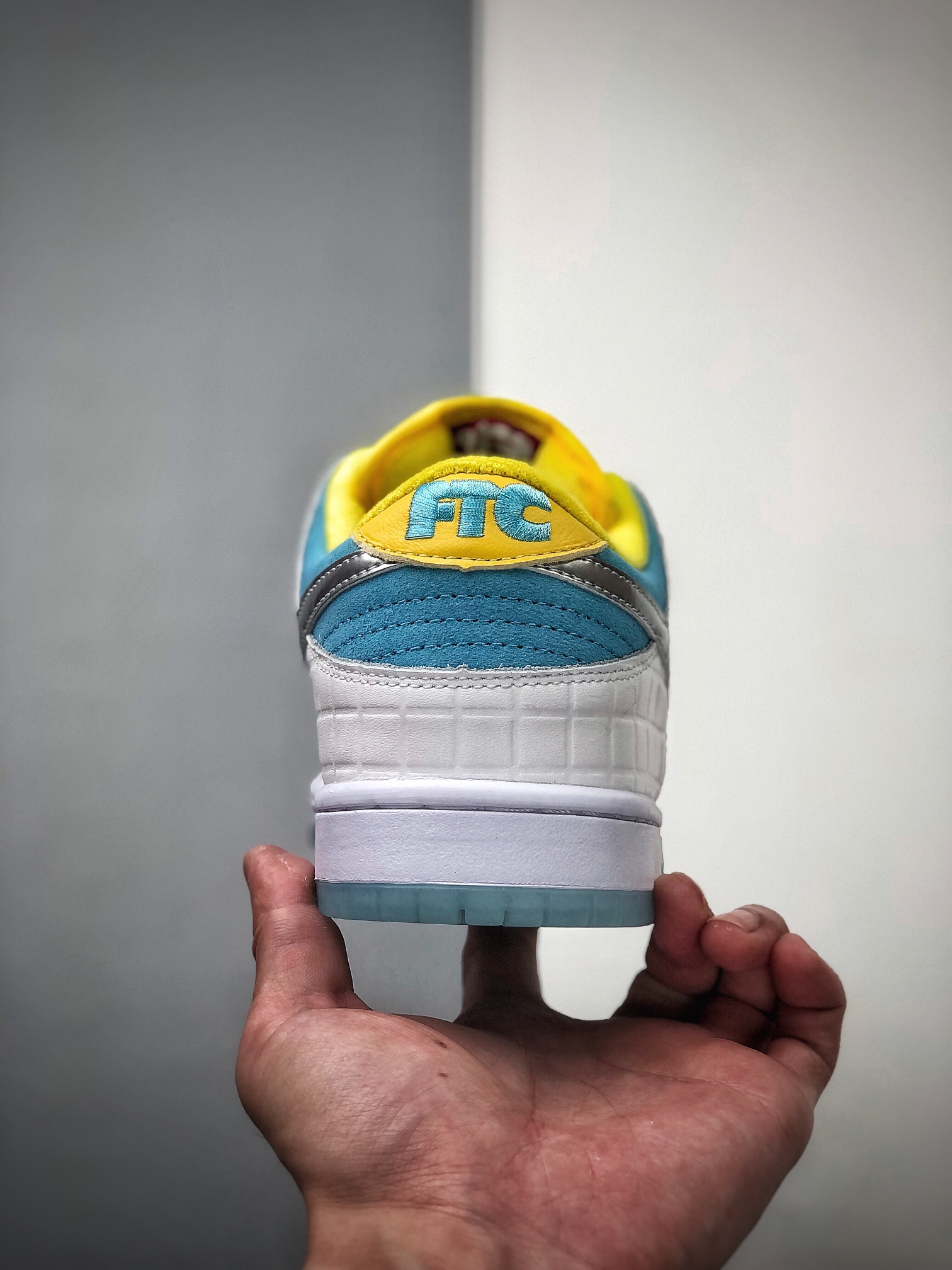 180  FTC X Nike SB DuNIKE Low 白银蓝配色 扣篮系列复古低帮休闲运动滑板板鞋Dh7687-400