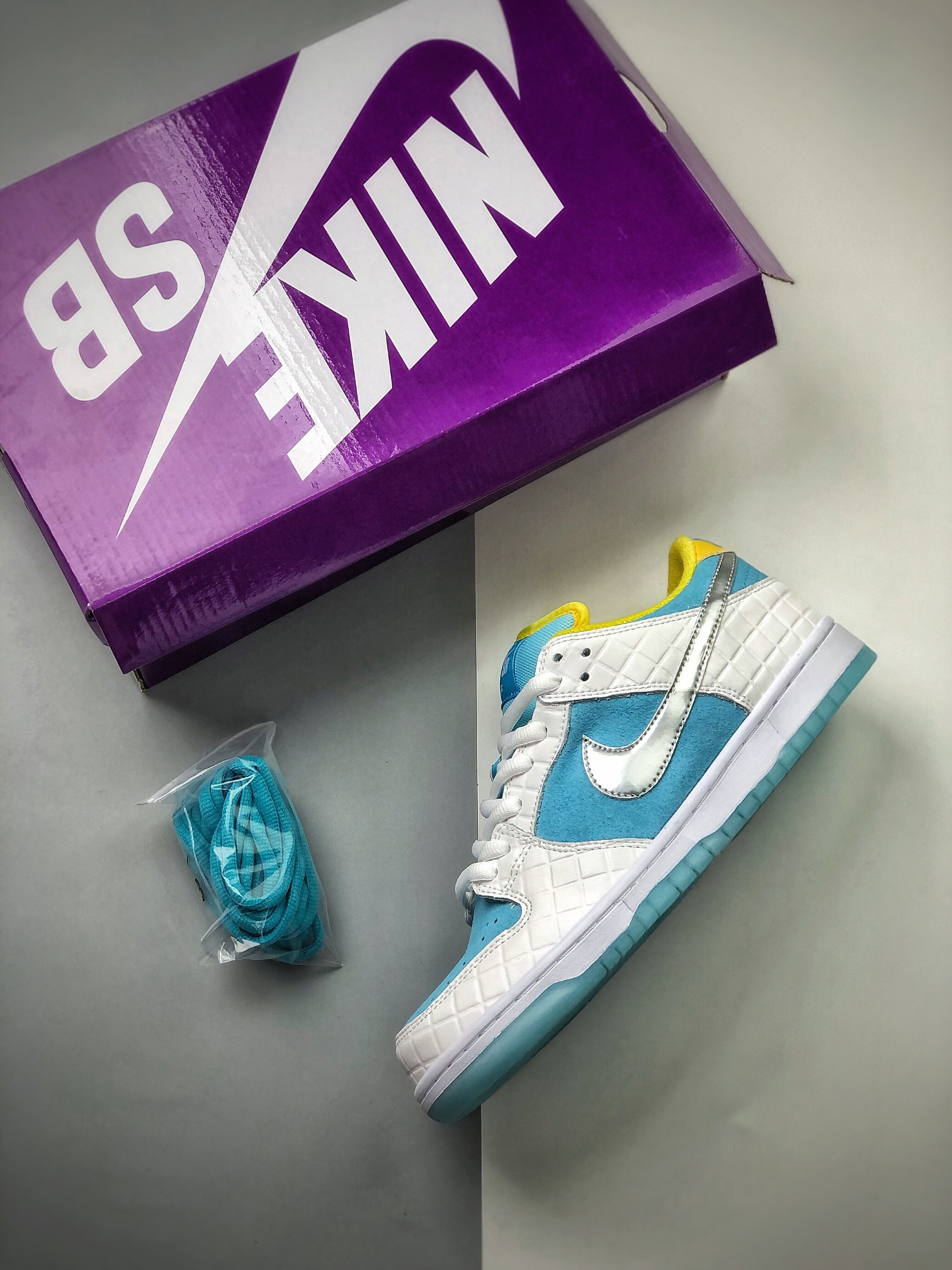 180  FTC X Nike SB DuNIKE Low 白银蓝配色 扣篮系列复古低帮休闲运动滑板板鞋Dh7687-400