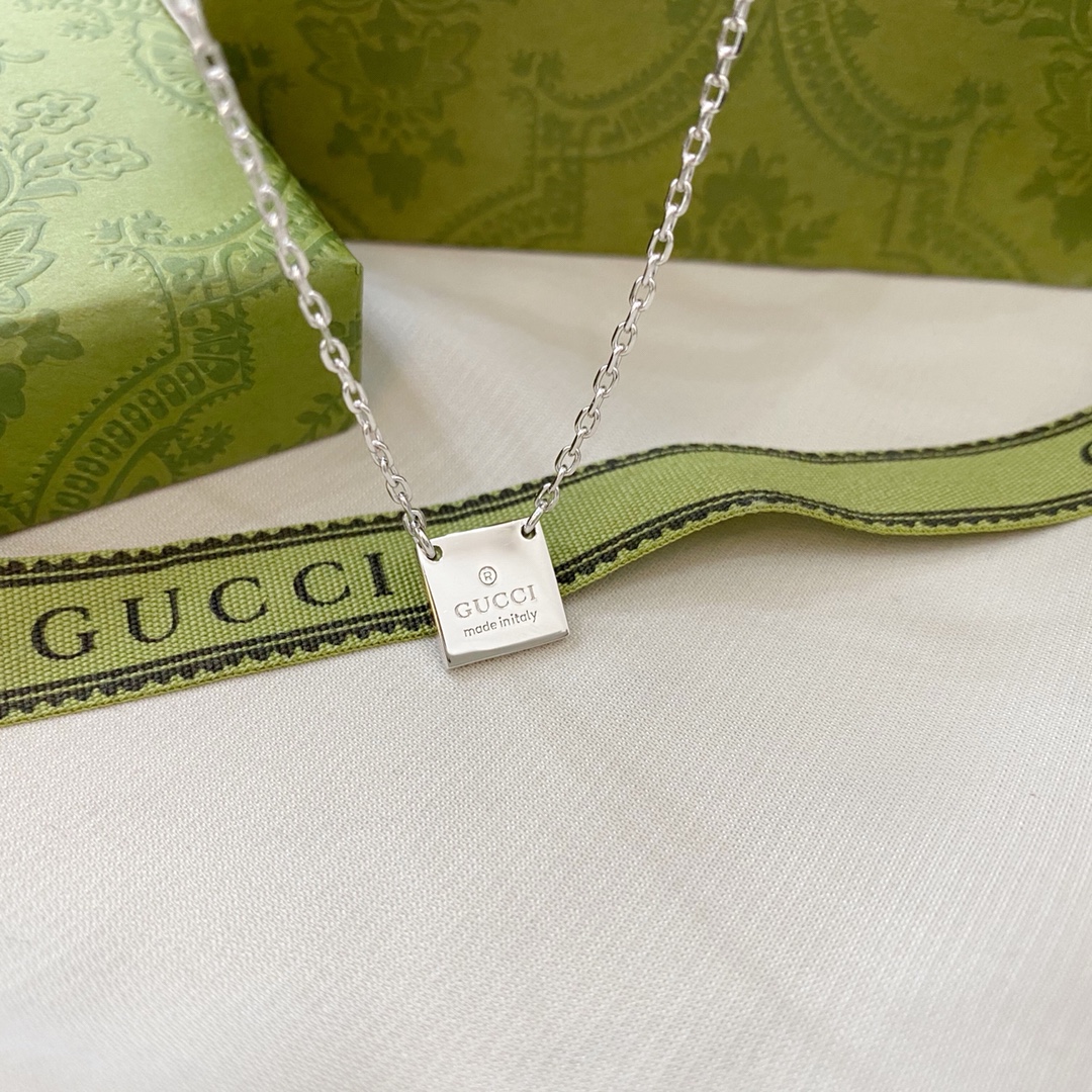 NO:101096,New Gucci Gucci 925 sterling silver small square necklace size 423cm, Gucci necklace, gucci, gucci, necklace, pure silver19860909今日上新 Gucci古驰925纯银小方牌项链 尺寸423cm,古驰项链,gucci,gucci,necklace,pure silver,Jewelry