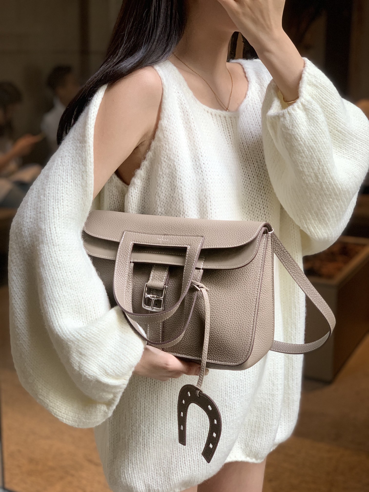 Hermès Classic Handcrafted Luxury Leather Shoulder Bag Ref.4EAD8939 2