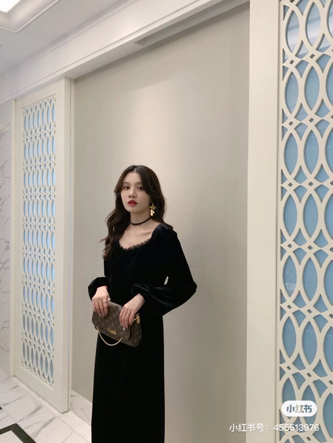 软萌妹日常出街拍法，搭配各种小裙子，它都可以驾驭！